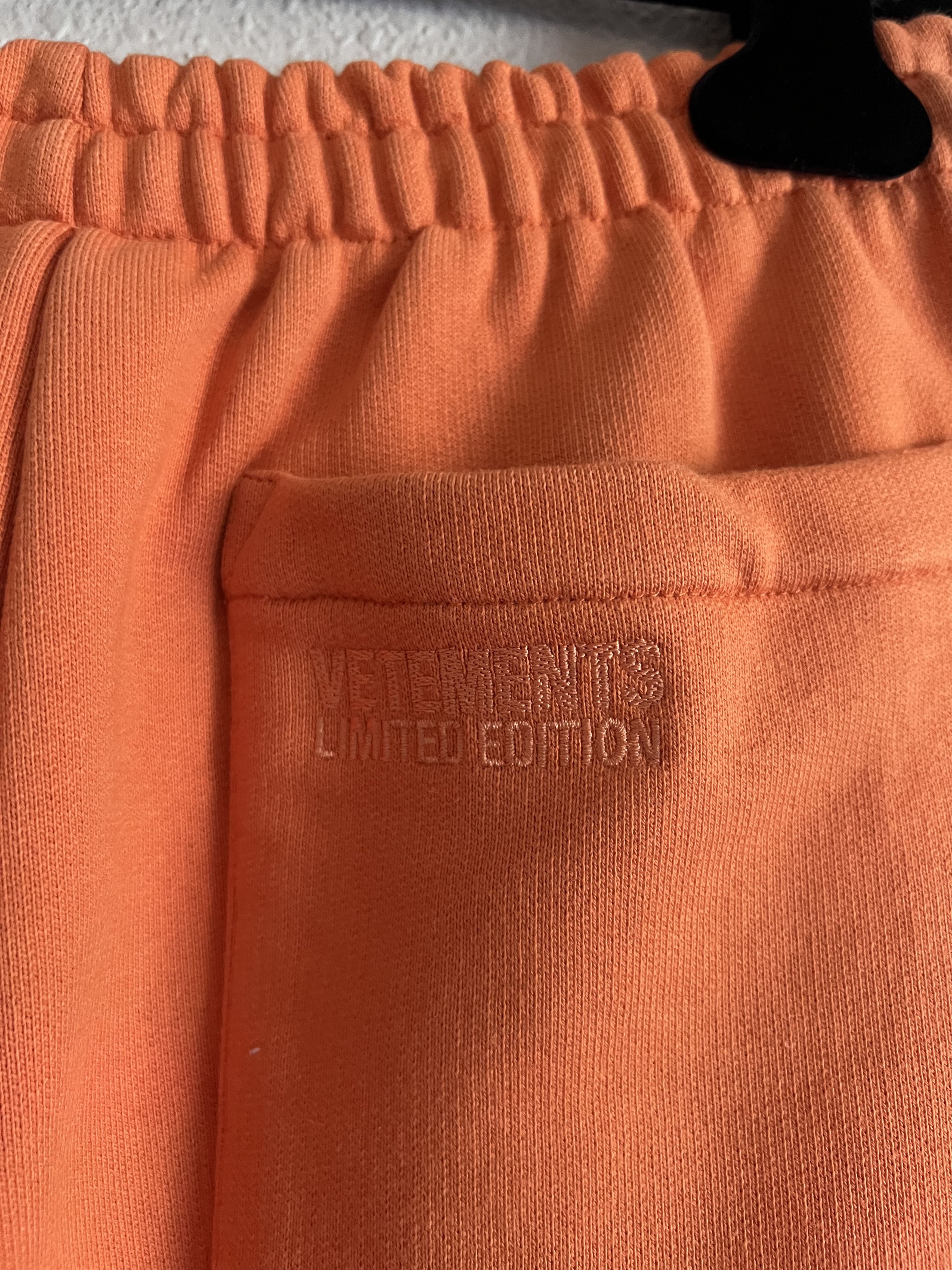 Vetements VETEMENTS Limited Edition Sweatpants in Orange Size US 29 - 7 Thumbnail