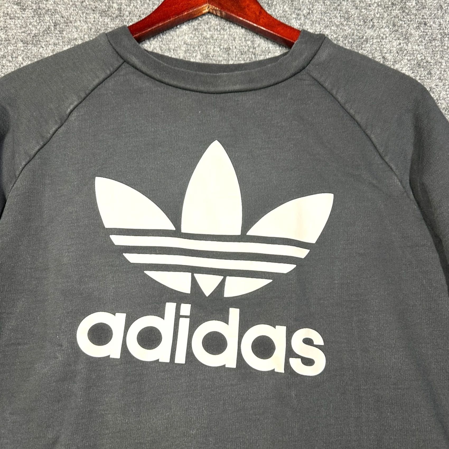 Adidas VINTAGE Adidas Trefoil Sweatshirt Womens M Black Cotton Rib Hem Cuffs White Logo Size M / US 6-8 / IT 42-44 - 4 Thumbnail