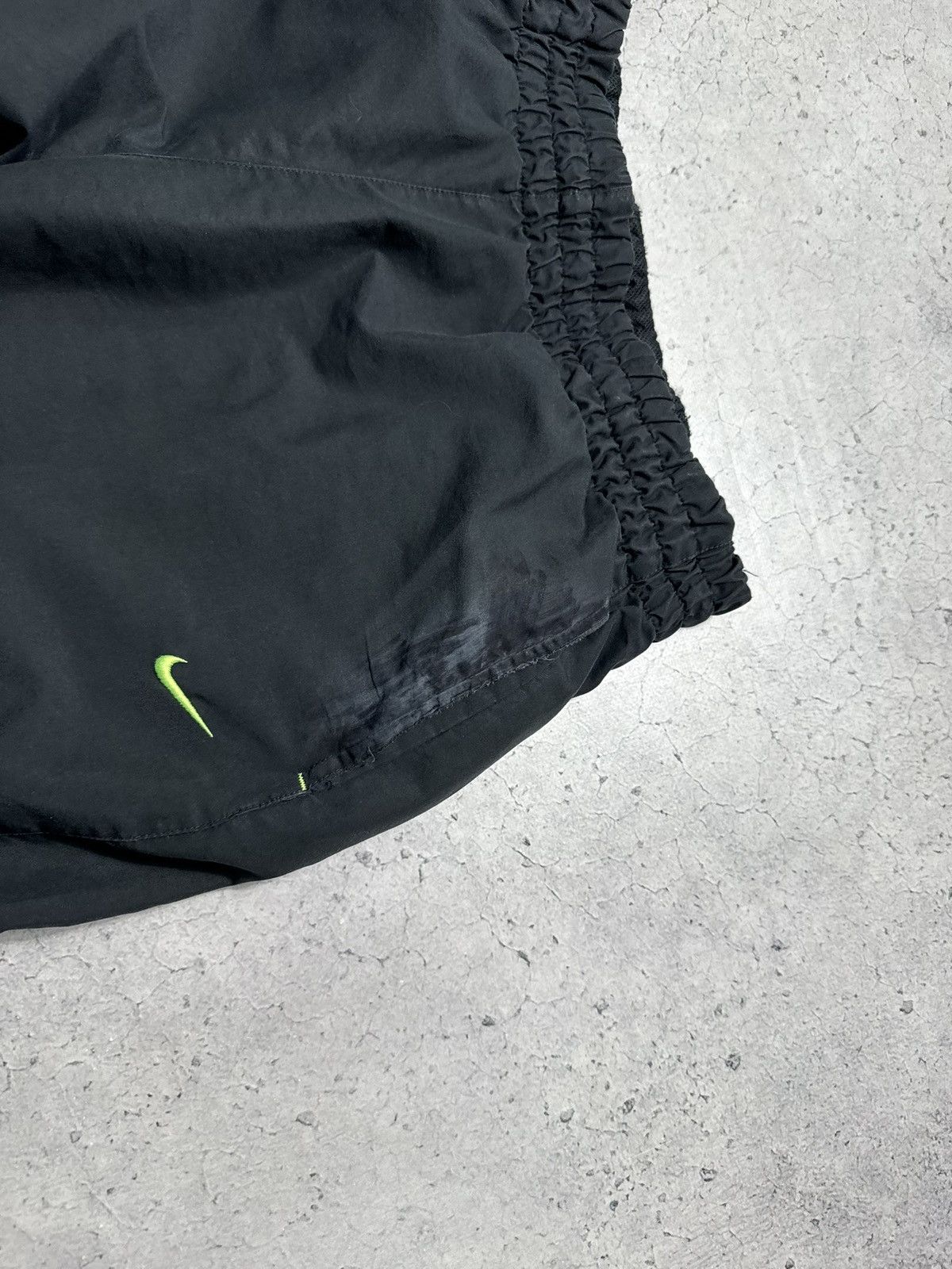 Nike Nike Vintage Baggy Track Pants Big Swoosh Size XL Size US 36 / EU 52 - 4 Thumbnail