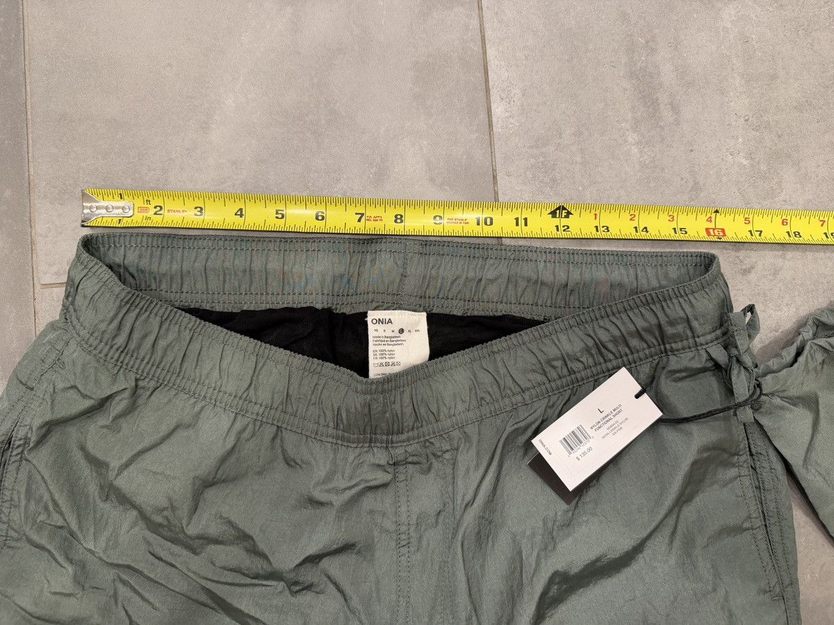 Onia Onia Nylon Crinkle Multi Functional Shorts in Pine Size US 32 / EU 48 - 5 Thumbnail