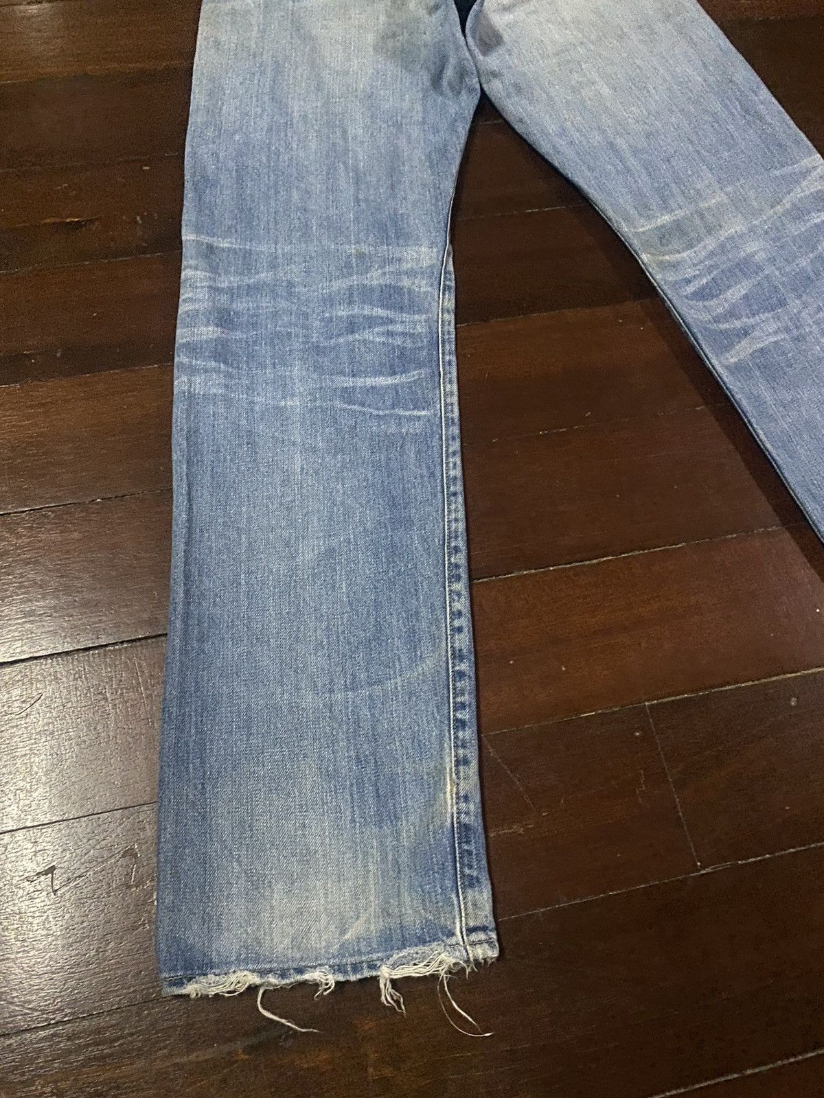 Levi's Vintage Clothing FIRE 🔥 VINTAGE 90s LEVIS BIG E 502 LVC distressed SELVEDGE Size US 33 - 14 Thumbnail