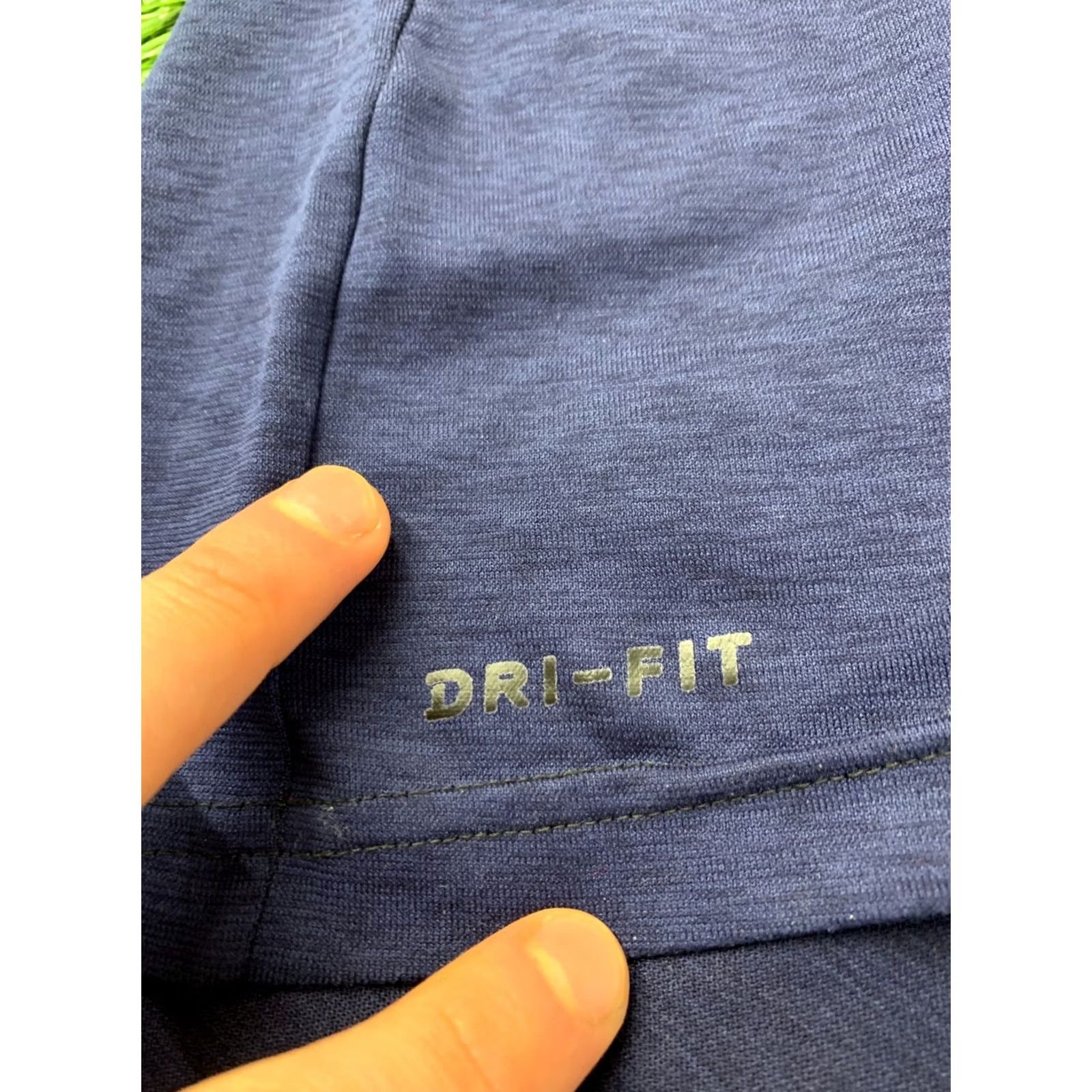 Nike Nike Dri-FIT Shirt Men Large Navy Jersey 2017 Nike Dri-FIT Shirt Sport Training T-Shirt Large Mens Size US L / EU 52-54 / 3 - 8 Thumbnail