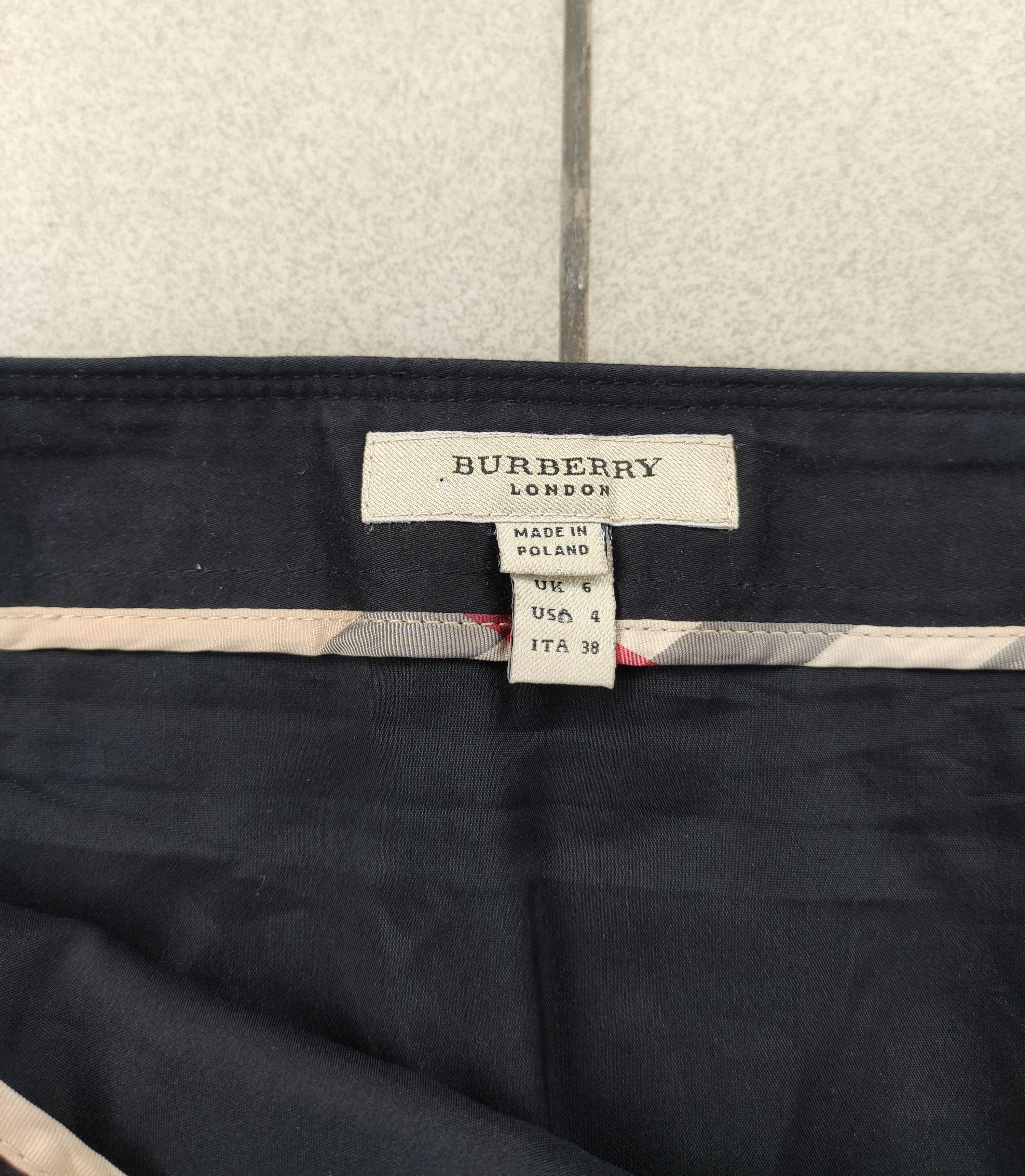 Burberry Burberry women skirt black basic old money Size 27" / US 4 / IT 40 - 5 Thumbnail