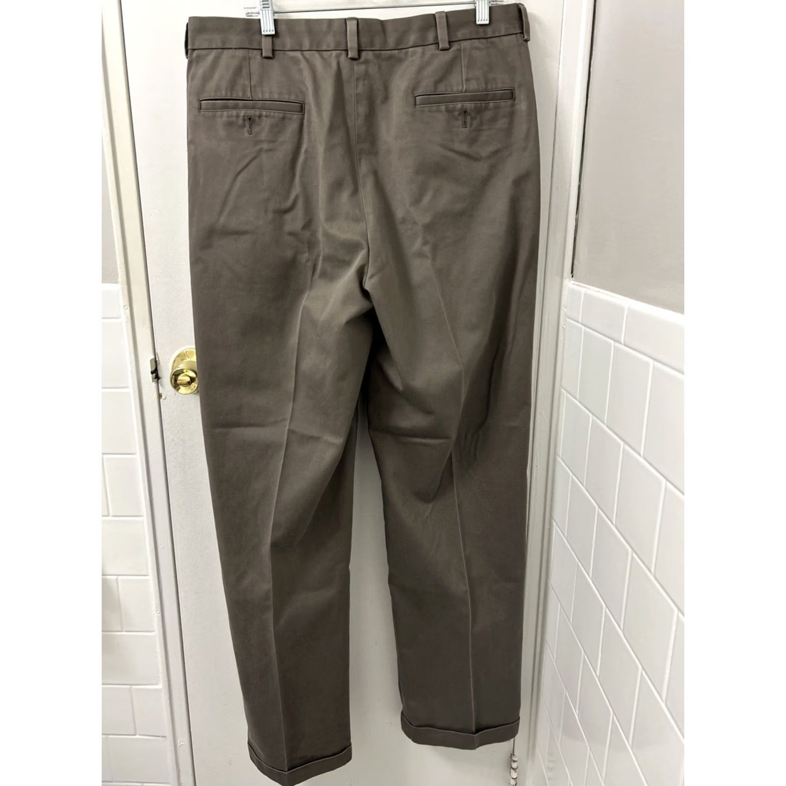 Brooks Brothers Brooks Brothers Pants Mens 36x34 Gray Advantage Elliot Chino Pleated Straight Leg Zip Casual Cotton Spandex Stretch 34 Inseam Size US 36 / EU 52 - 7 Thumbnail