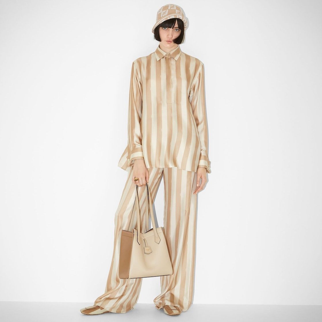 Fendi o1s1wg110525 Shirt in Beige Size M / US 6-8 / IT 42-44 - 3 Thumbnail