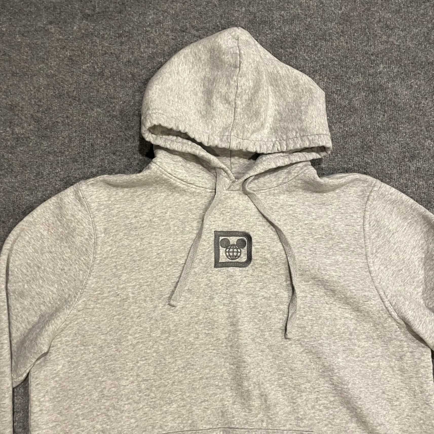Disney Disney Hoodie Mens XL Pullover Gray Fleece Mickey Mouse Walt Disney World Castle 1971 Logo Graphic Print Hooded Pockets Size US XL / EU 56 / 4 - 4 Thumbnail