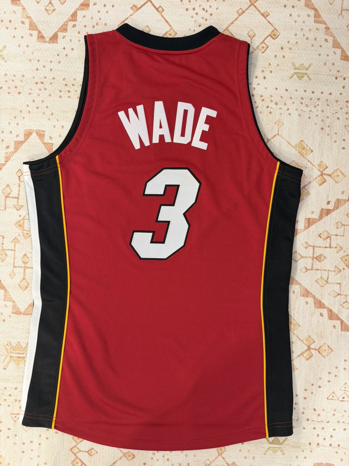 Mitchell & Ness Authentic Dwyane Wade jersey Heat Size US M / EU 48-50 / 2 - 8 Thumbnail