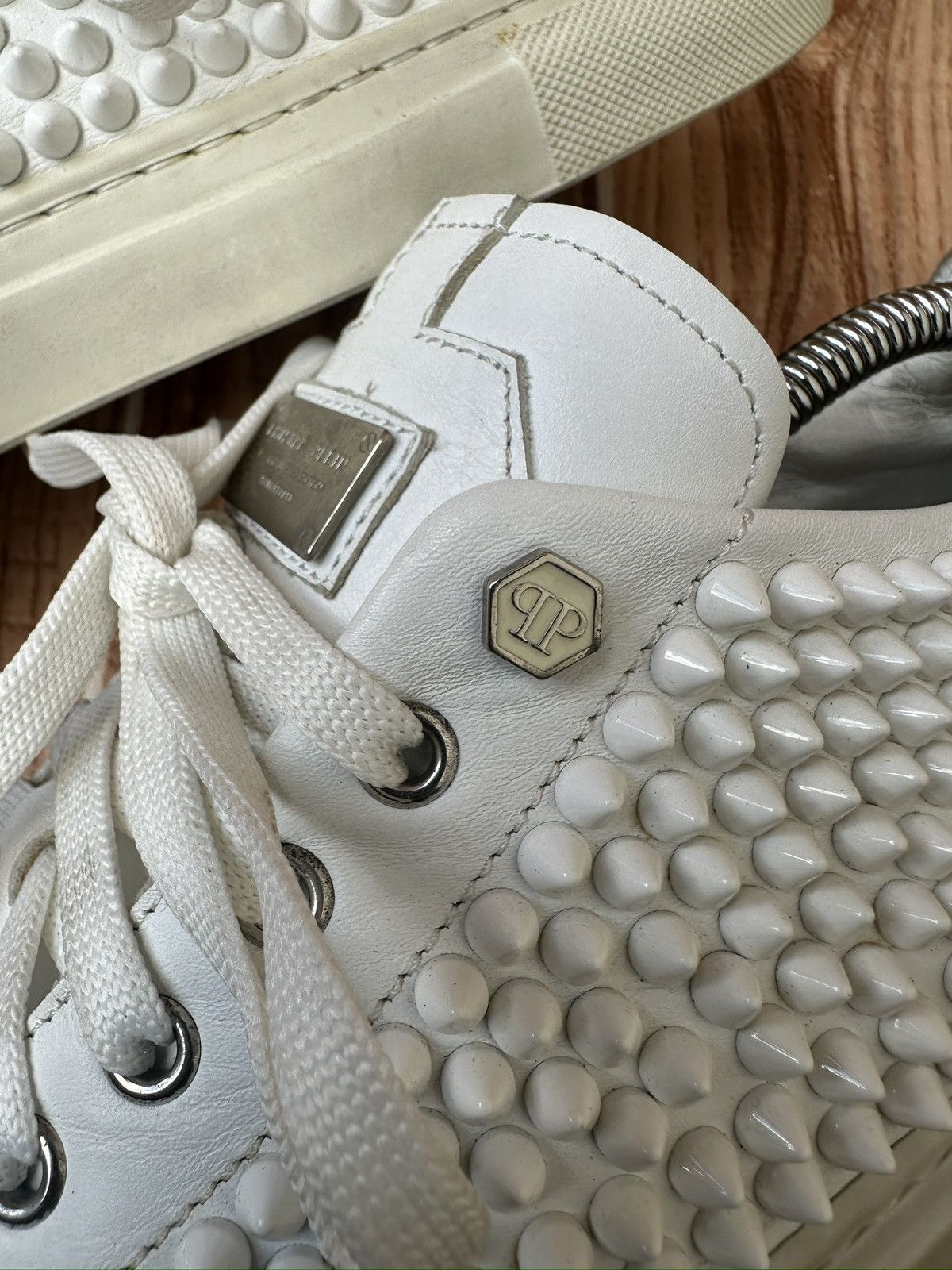 Philipp Plein Philipp Plein 78 Studded Spiked White Low Top Trainers Size US 9 / EU 42 - 9 Thumbnail