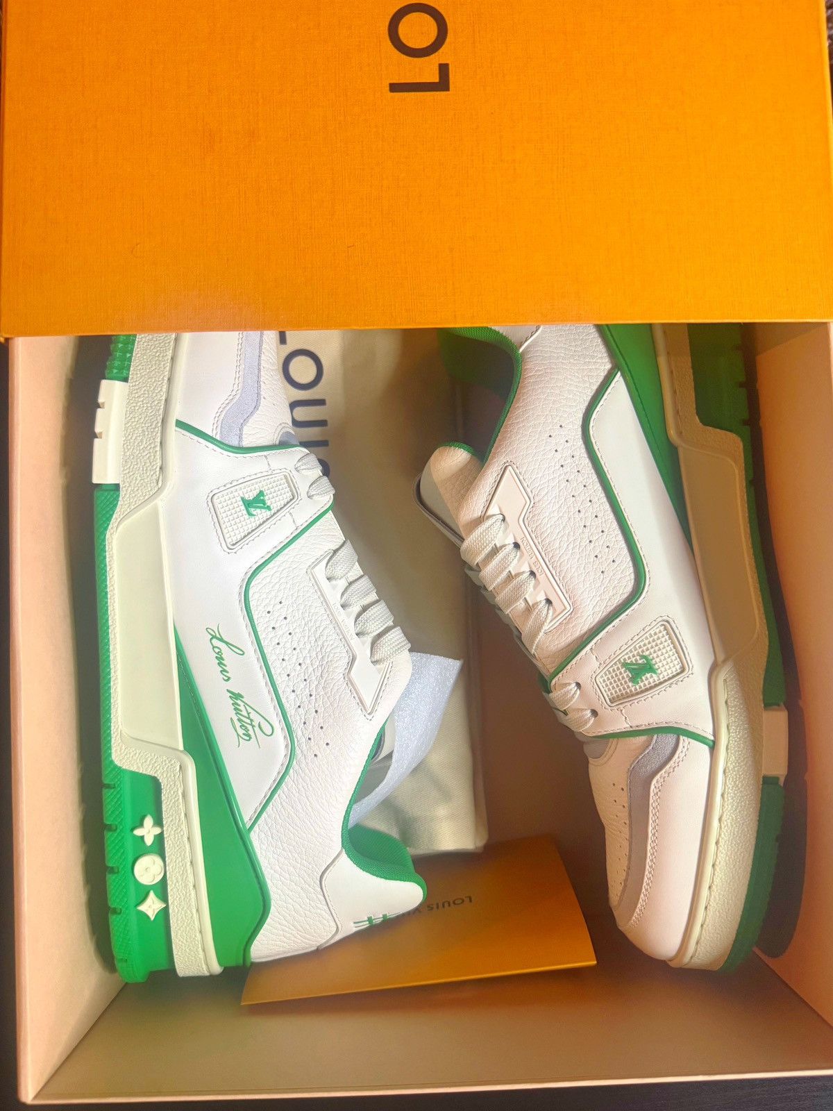 Louis Vuitton Louis Vuitton green trainer sneaker Size US 10 / EU 43 - 11 Thumbnail
