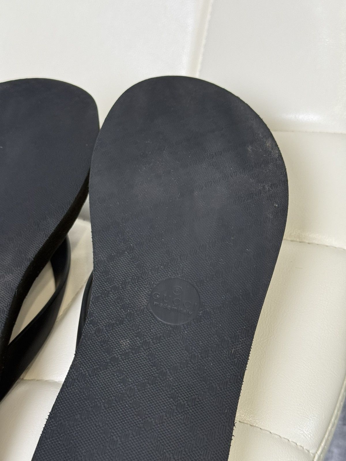 Gucci Gucci GG Marmont Rubber Thong Flip Flops Sandals Mens Size 9 Size US 9 / EU 42 - 13 Thumbnail