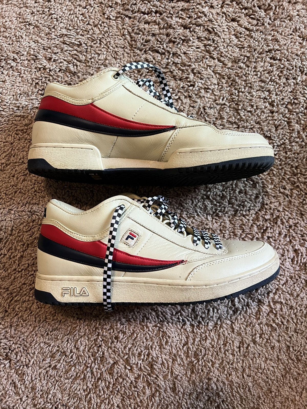 Fila Fila T1 Mid Fashion Low Top Leather Sneakers Size US 11.5 / EU 44-45 - 4 Thumbnail