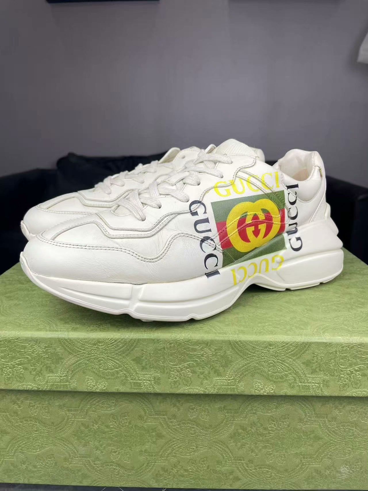 Gucci Gucci Printed Lowtop Sneakers 9 Men Size US 9 / EU 42 - 1 Thumbnail
