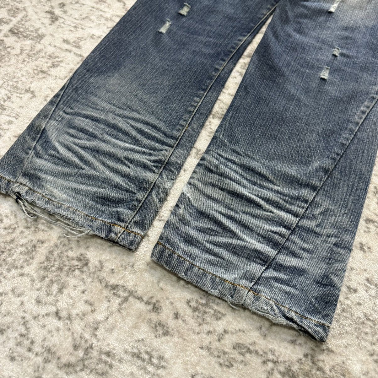 Red Monkey 2000s Techno Japan Embroidery Che Guevara Fade Wash Jeans Size US 29 - 17 Thumbnail
