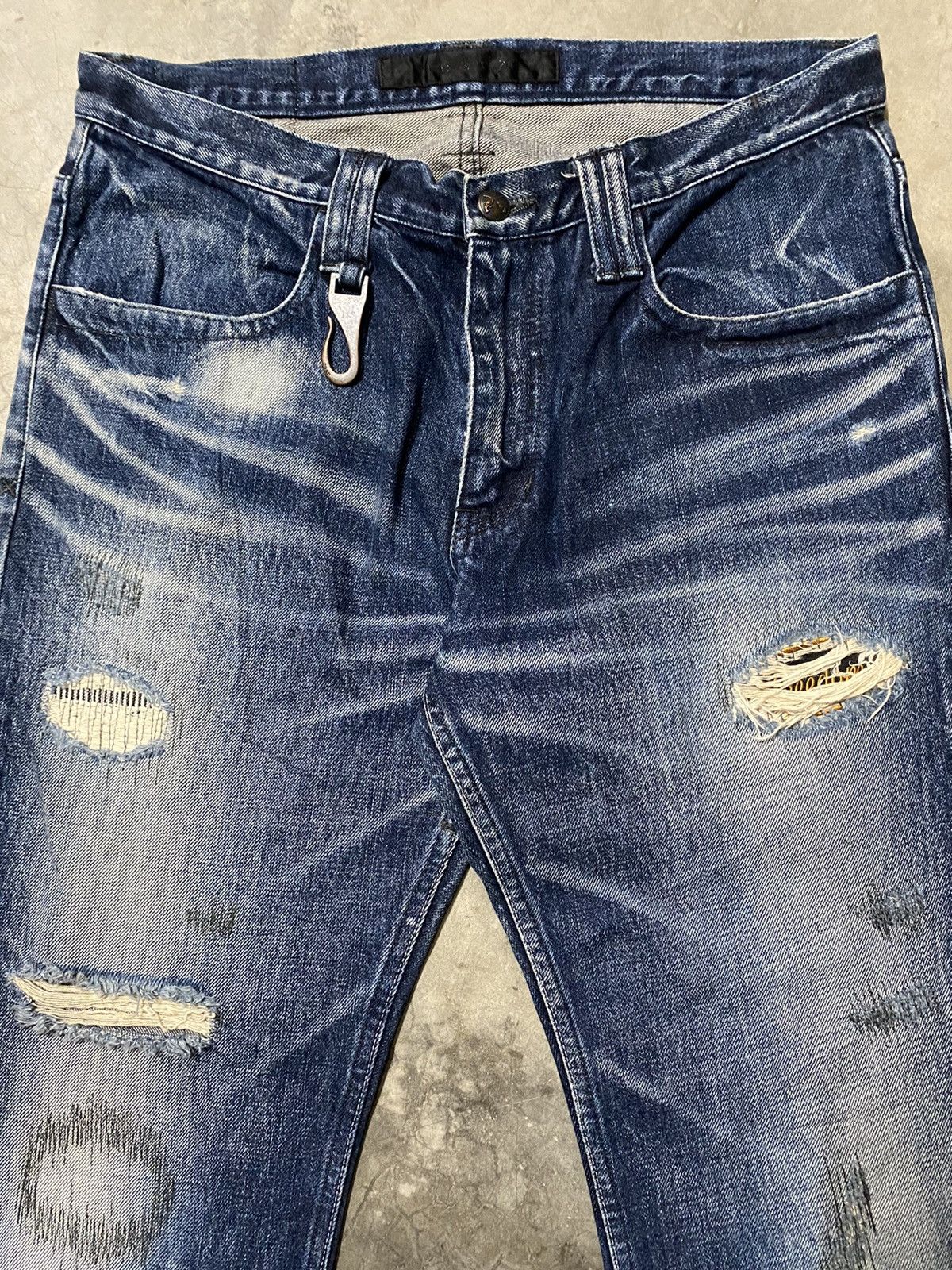 Le Grande Bleu (L.G.B.) × Roar × roarguns Flare Jeans Japanese Roargun Distressed Size US 32 / EU 48 - 16 Thumbnail