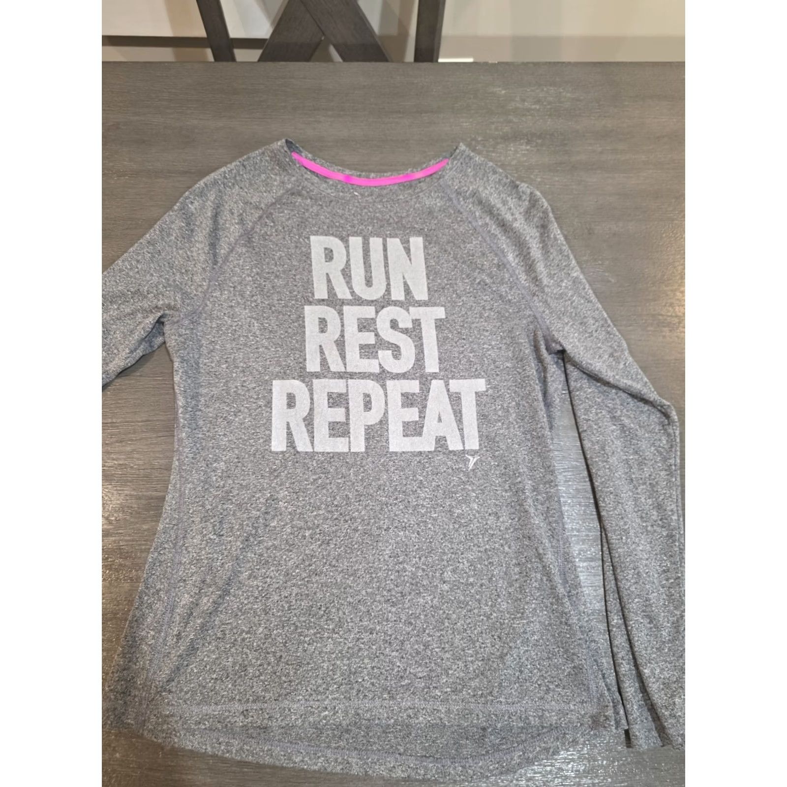 Old Navy Old Navy Ladies XL Gray Active Wear Top Run Rest Repeat Logo Pullover Long Sleeve Casual Top Regular Fit Women's Clothing Size XL / US 12-14 / IT 48-50 - 3 Thumbnail