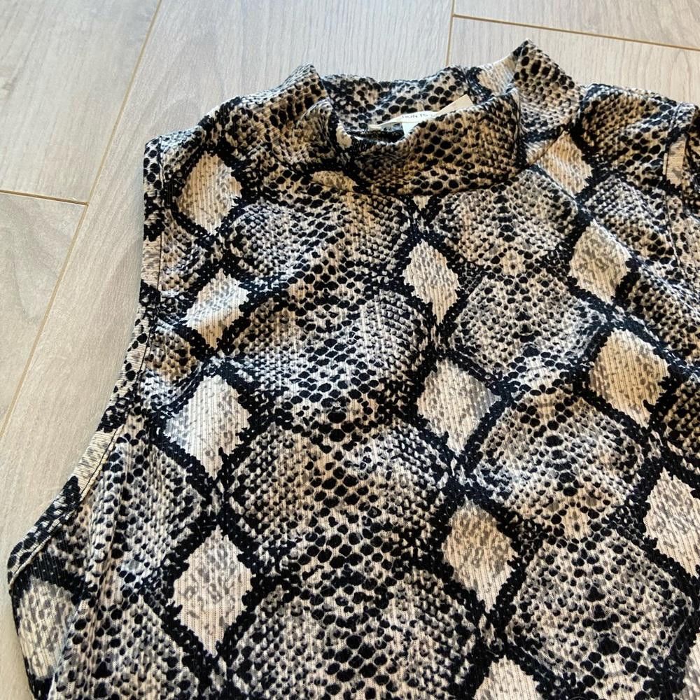 Designer Caution to the Wild Black and White Snakeprint Size S / US 4 / IT 40 - 2 Thumbnail