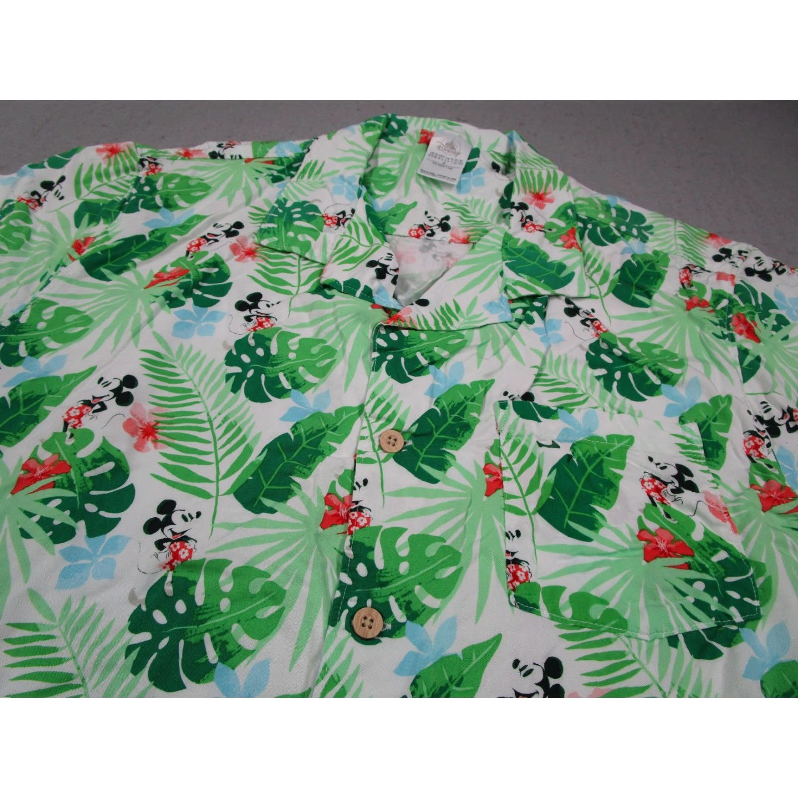 Disney Disney Mickey Mouse Shirt Men XL Green Hawaiian Graphic Print Camp Button-Up Short Sleeve Aloha Tropical Size US XL / EU 56 / 4 - 2 Thumbnail