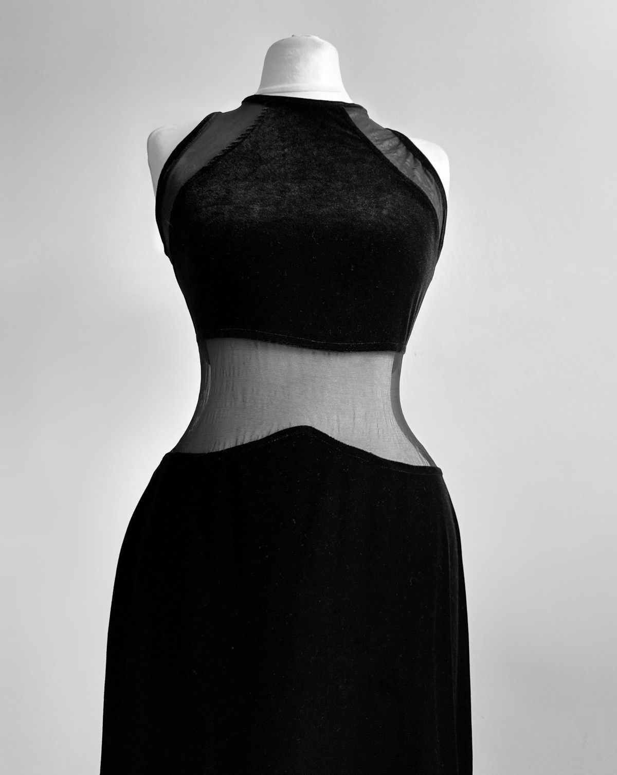Vintage Female fatale Sheer long vampire style mesh velvet dress Size M / US 6-8 / IT 42-44 - 6 Thumbnail
