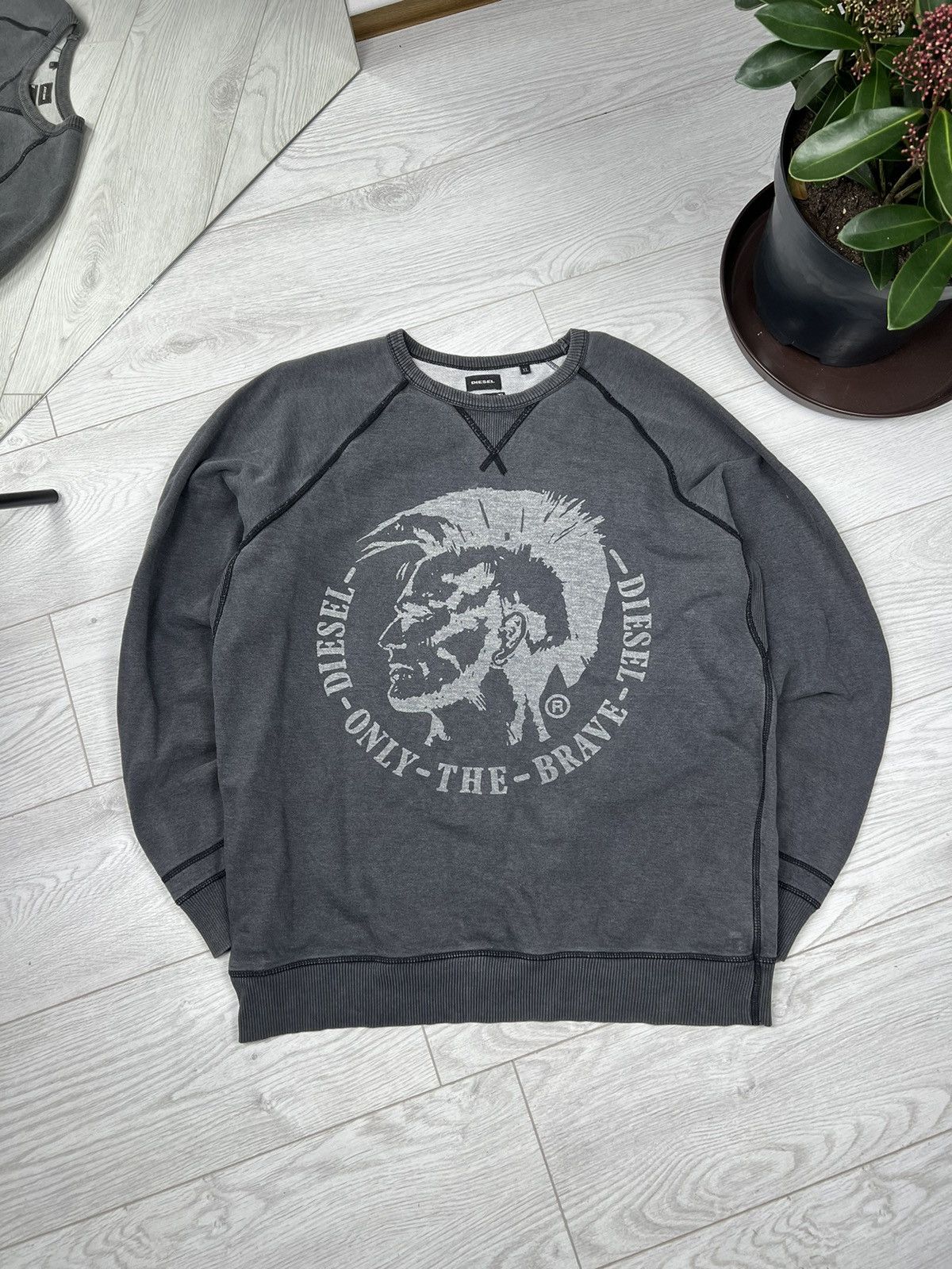 Diesel × Vintage Vintage Y2K Diesel Opium Big Logo Crewneck Sweatshirt Size US XL / EU 56 / 4 - 1 Thumbnail