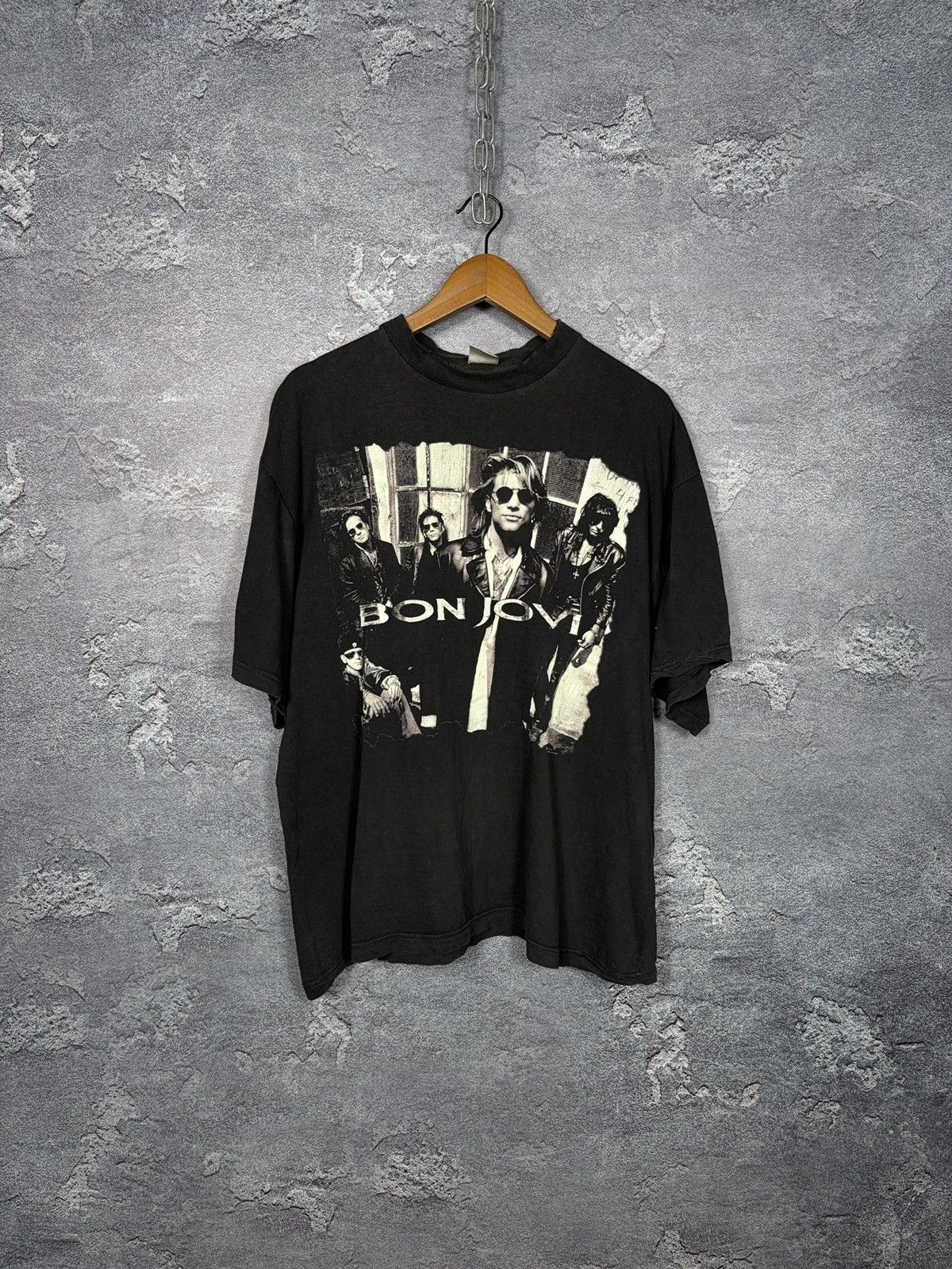 Band Tees Vintage Bon Jovi 1992 Keep the Faith Band T-shirt Tee Size US XL / EU 56 / 4 - 1 Thumbnail