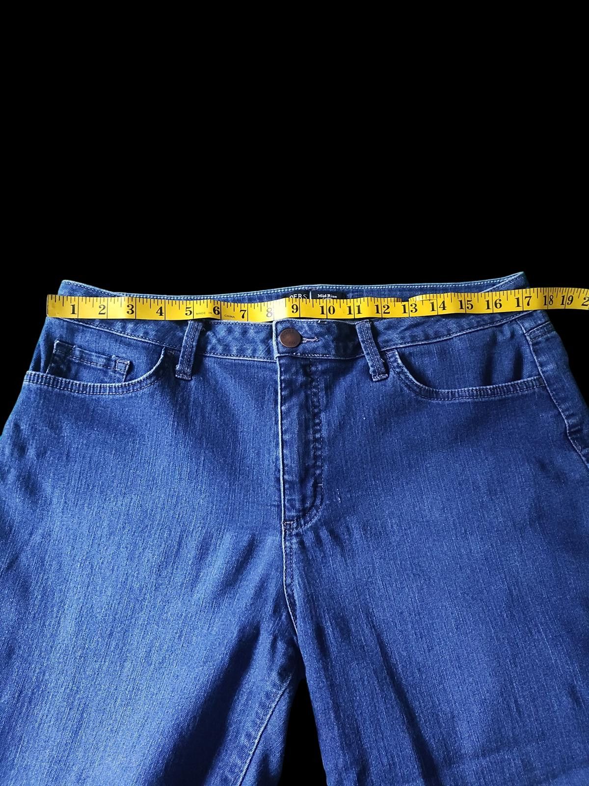 Designer Riders by Lee Women's Blue Denim Mid Rise Capri Shorts Size 36" / US 14 / IT 50 - 2 Thumbnail
