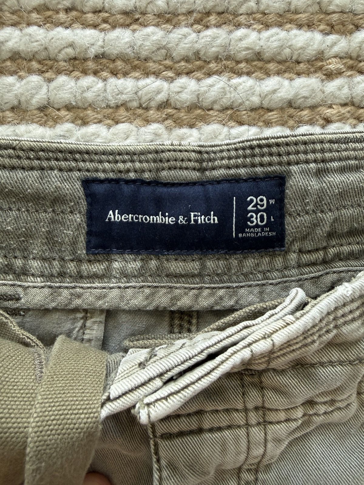 Abercrombie & Fitch Olive Cargo Pants (29W × 30L) Size US 29 - 3 Thumbnail