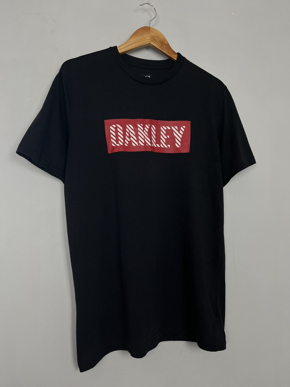 Oakley Oakley Hydrolix Box Logo Polyester & Cotton Tee Shirt Size US L / EU 52-54 / 3 - 4 Thumbnail