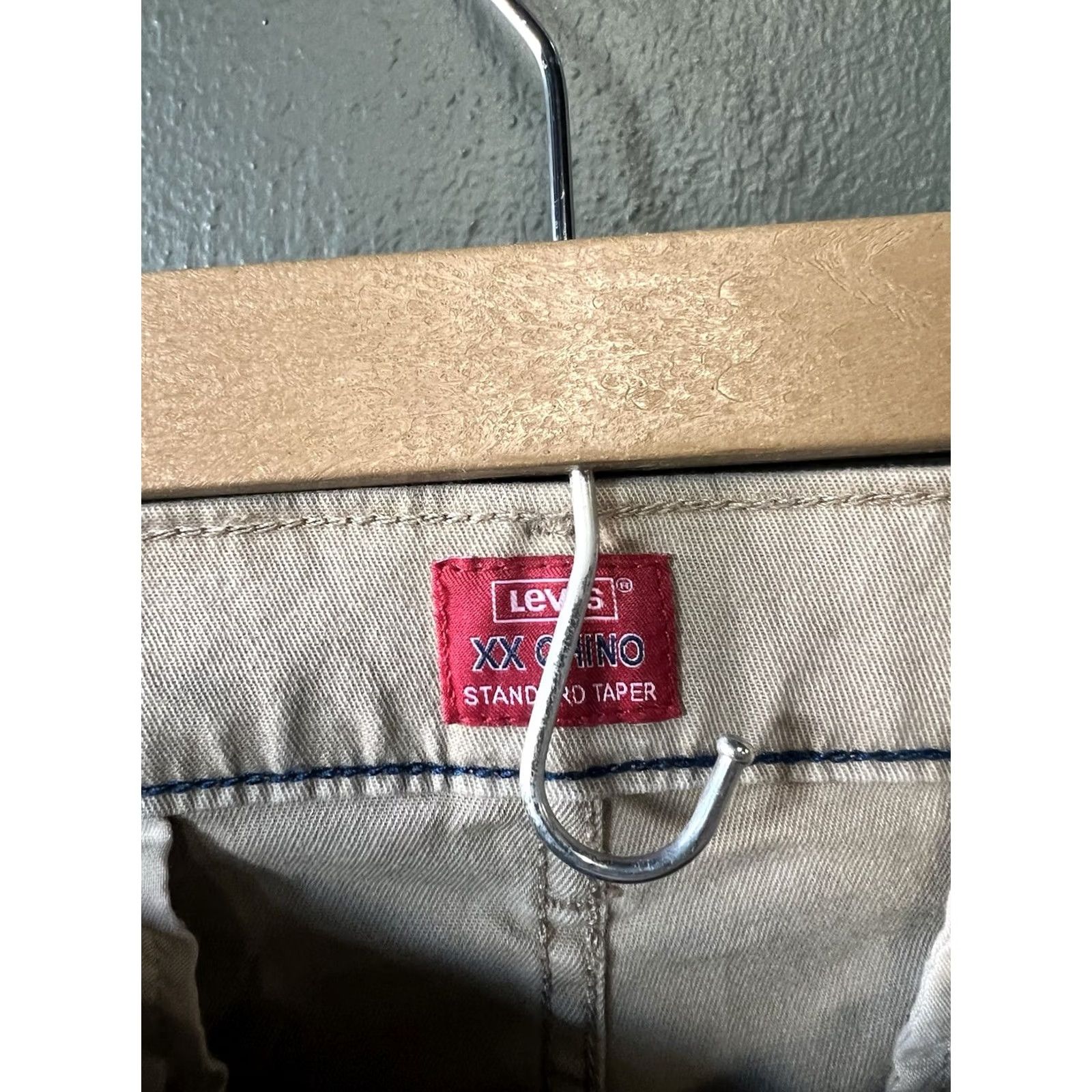 Levi's Levis Chinos Mens Khaki Straight Leg Pats Tapered 36 x 32 Beige Jeans Size US 36 / EU 52 - 3 Thumbnail