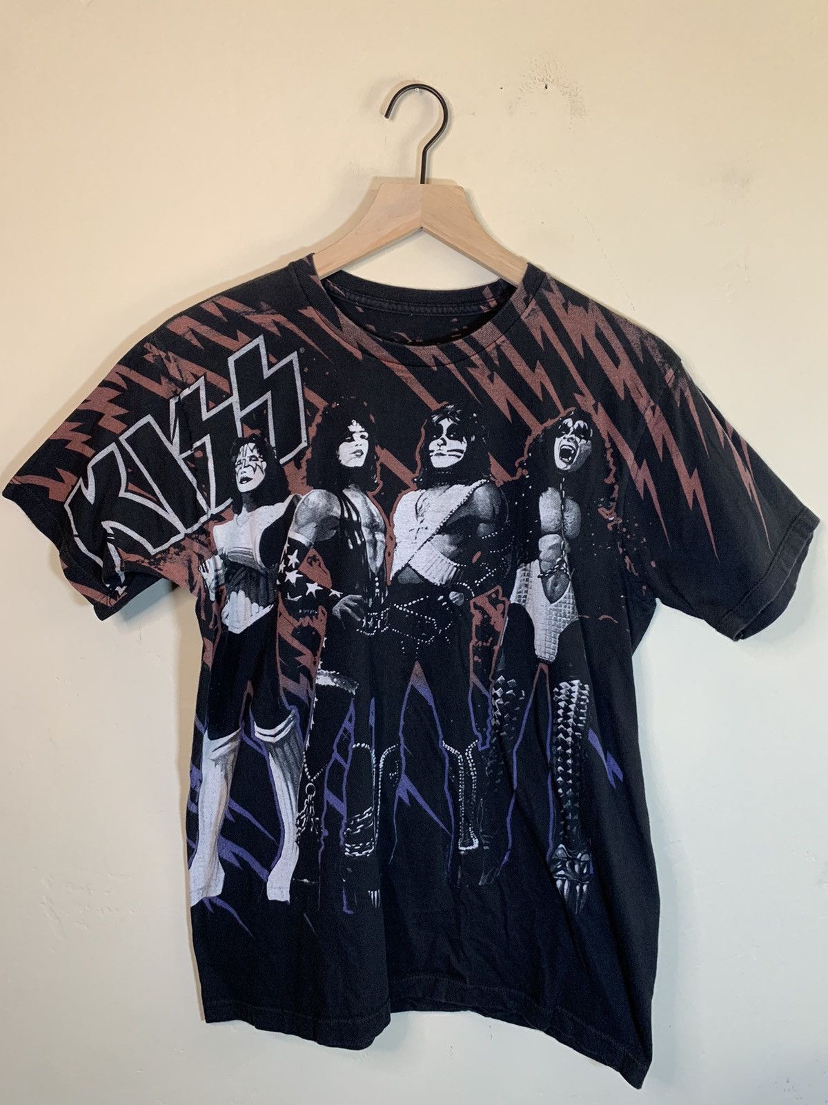 Band Tees × KISS × Vintage *RARE* Vintage KISS AOP Lightning Thunder AOP Band T-Shirt Size US S / EU 44-46 / 1 - 1 Thumbnail