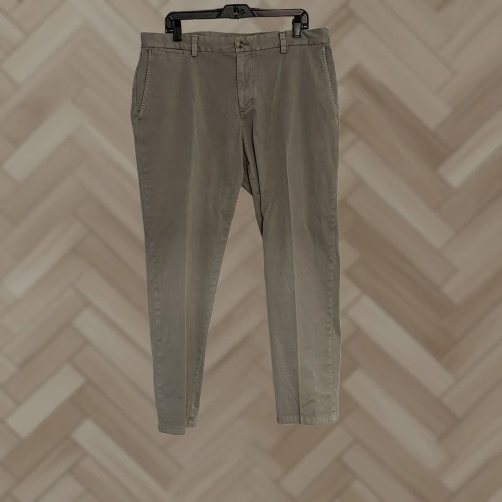 Vineyard Vines Vineyard Vines Breaker Pants Mens Flat Front Chino 36x30 Gray Slim? Regular? (Keep exact: Regular) Gray Cotton Twill Zip Button Casual Pants Mens Size US 36 / EU 52 - 1 Thumbnail