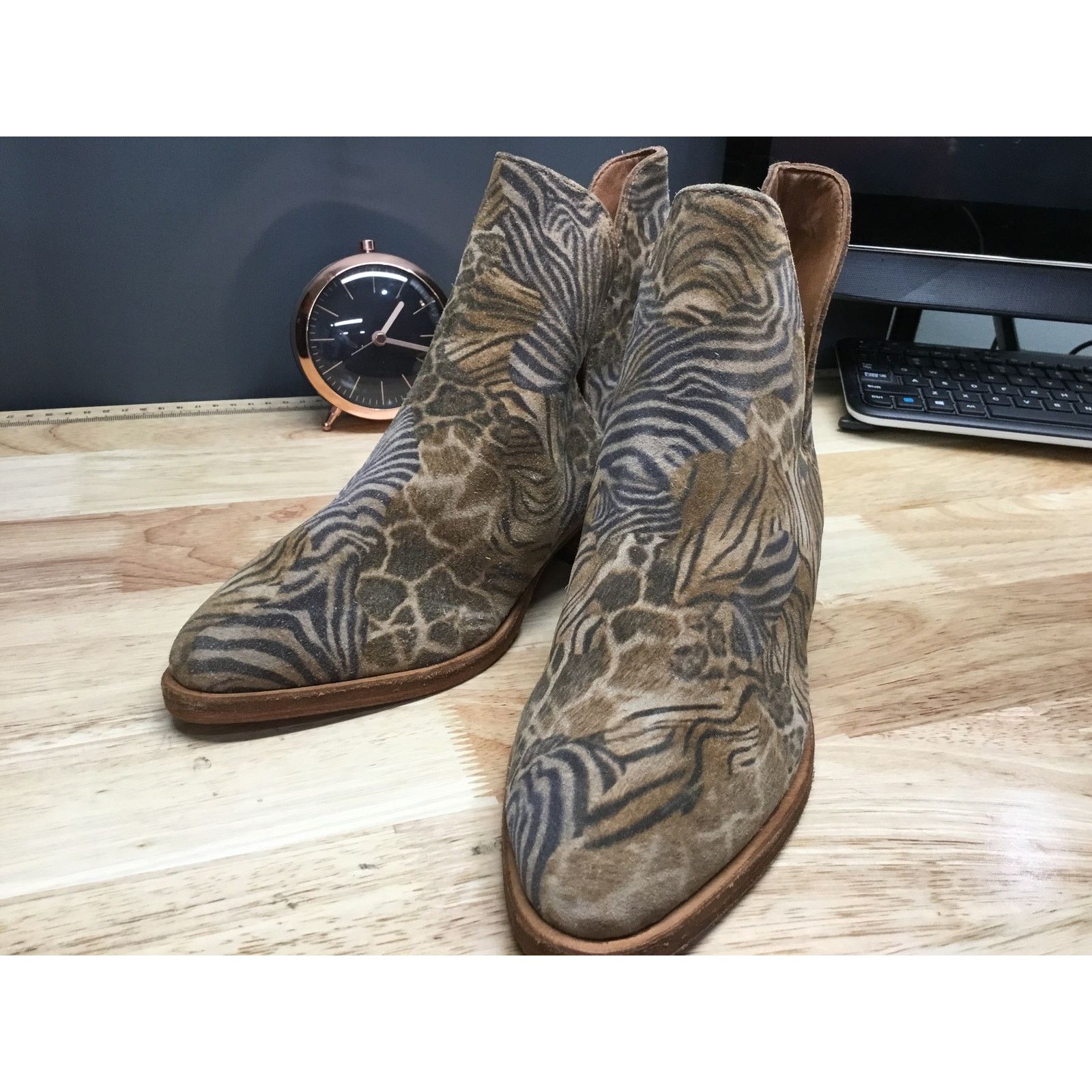 Free People Free People Charm Double V Animal Print Boots Women's 5.5 Size US 5.5 / IT 35.5 - 4 Thumbnail