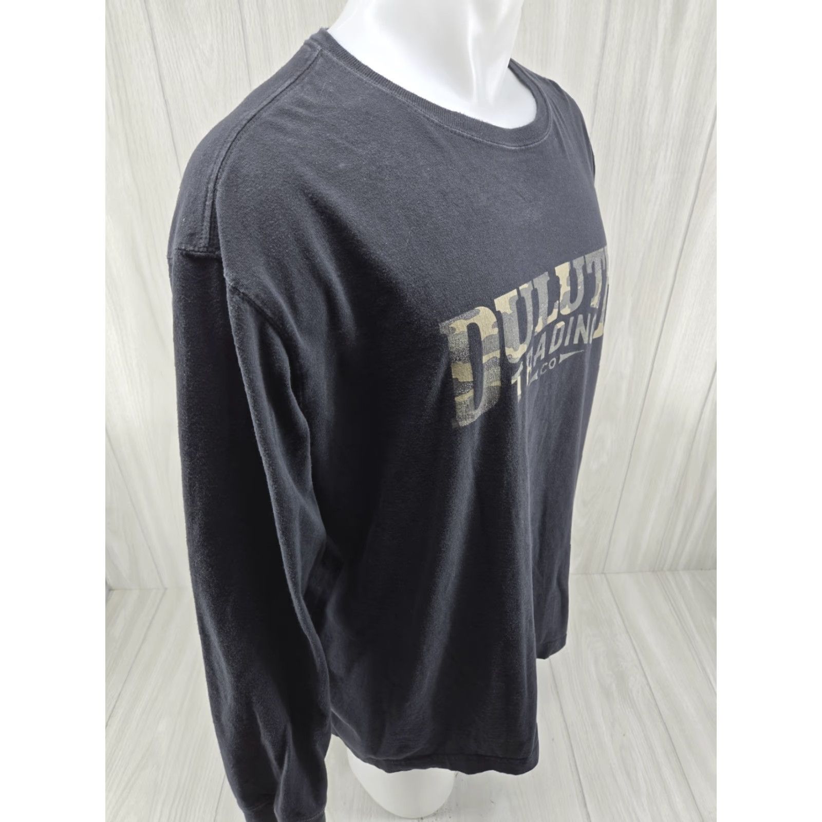 Logo 7 Duluth Trading Co. Longtail T Shirt Mens XL Black Graphic Print Camo Logo Crew Neck Long Sleeve Relaxed Fit Vintage: No Size US XL / EU 56 / 4 - 7 Thumbnail