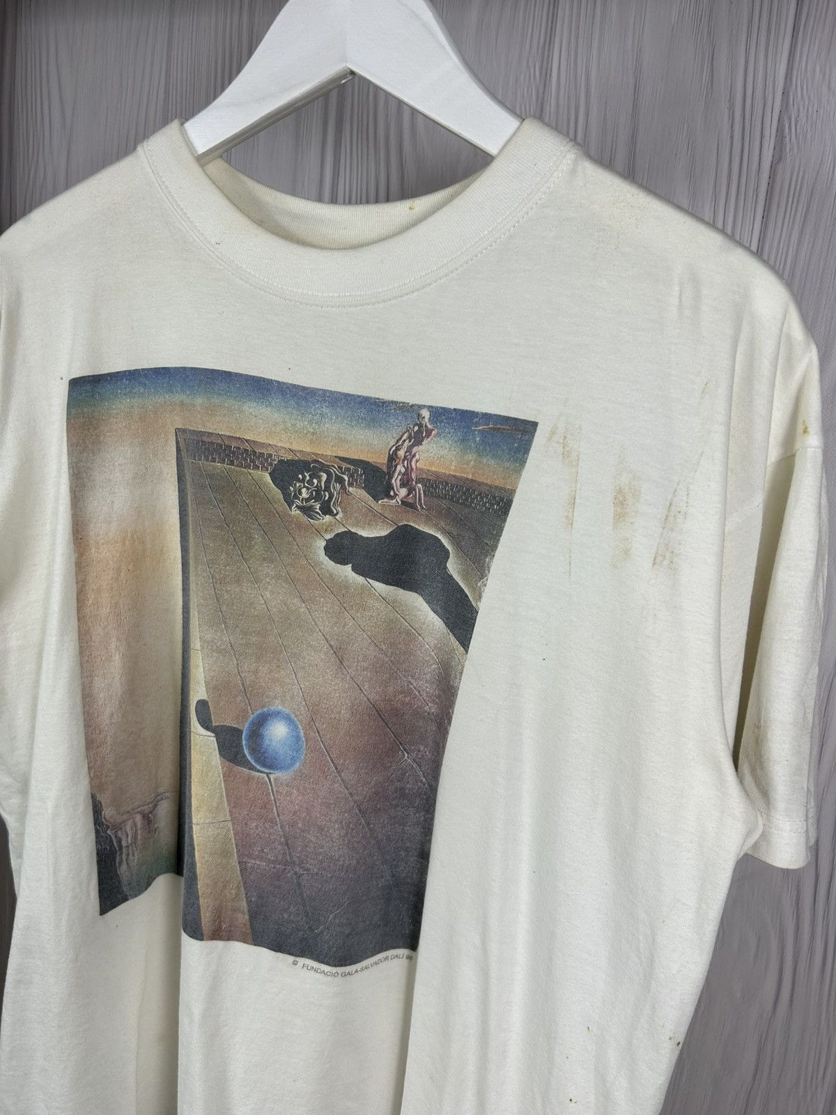 Arts & Science Rare Vintage 1998 Salvador Dali Vertigo Art T-Shirt Size L Size US L / EU 52-54 / 3 - 4 Thumbnail