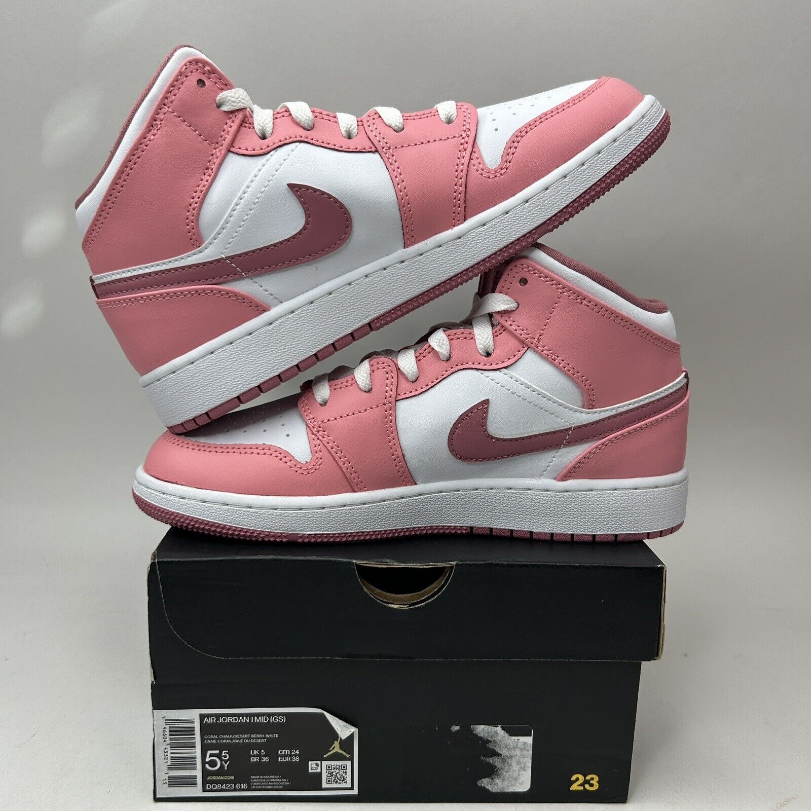 Nike Nike Air Jordan 1 Retro Mid GS “Valentines Day/Coral Pink” Size US 7 / IT 37 - 3 Thumbnail