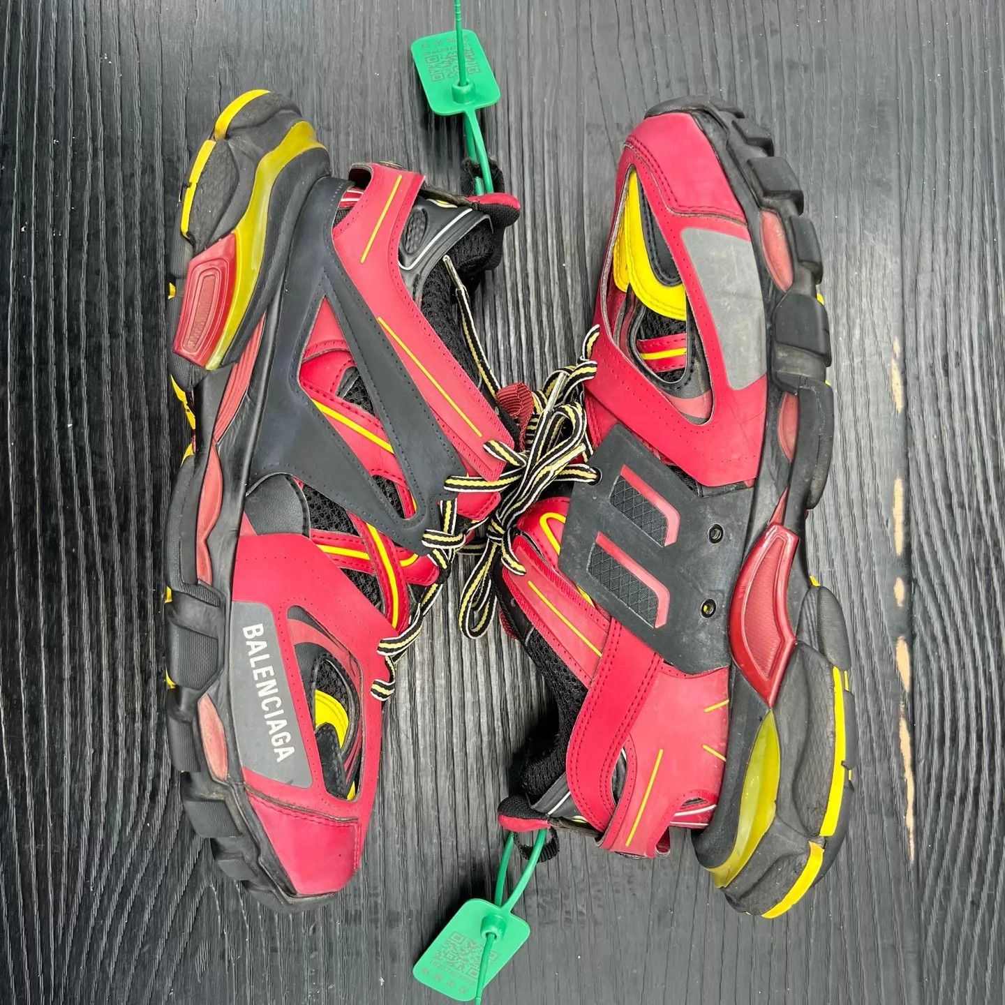 Balenciaga Balenciaga Track Black/Red 41 Near Mint Original Box Size US 8 / EU 41 - 4 Thumbnail