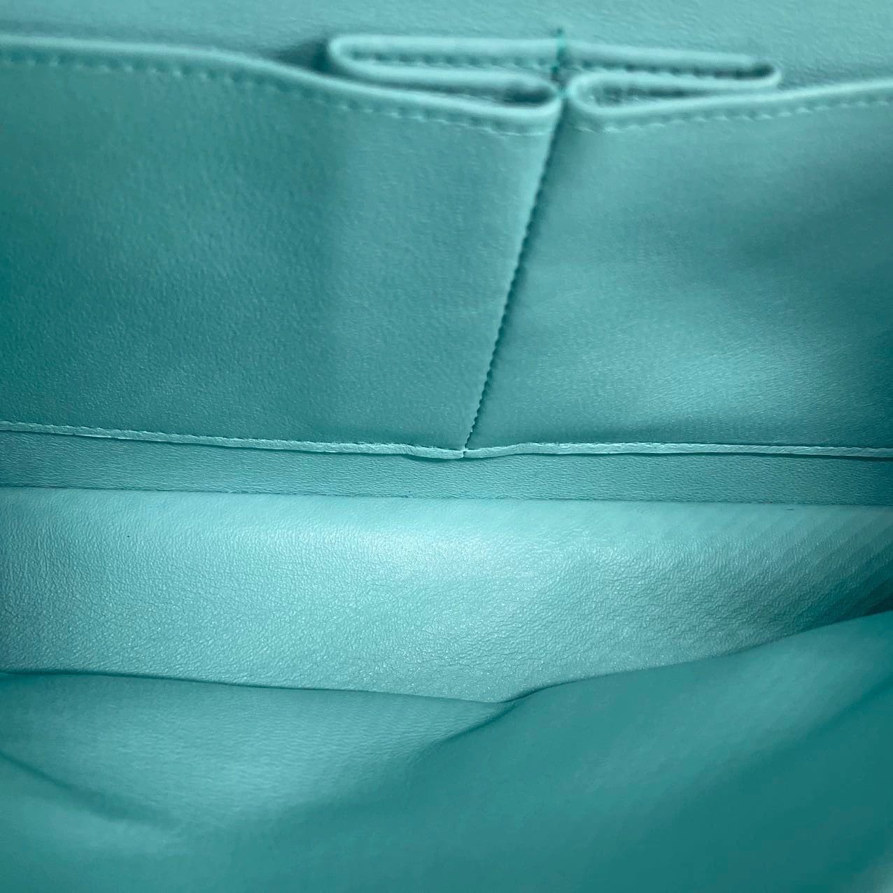 Chanel Chanel 19C Tiffany Blue lamb skin classic flap medium bag Size ONE SIZE - 16 Thumbnail