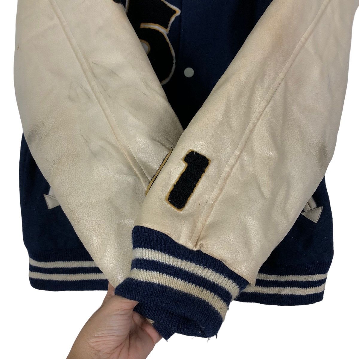 Japanese Brand 🔥90’s Vintage Varsity Jacket Leather Handling Bong Japan Size US L / EU 52-54 / 3 - 14 Thumbnail