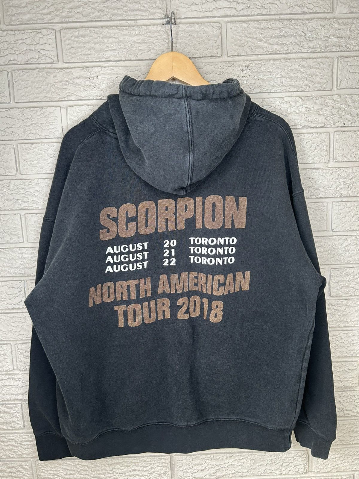 Drake Drake Scorpion 2018 Toronto Tour Faded Hoodie Size US XL / EU 56 / 4 - 3 Thumbnail