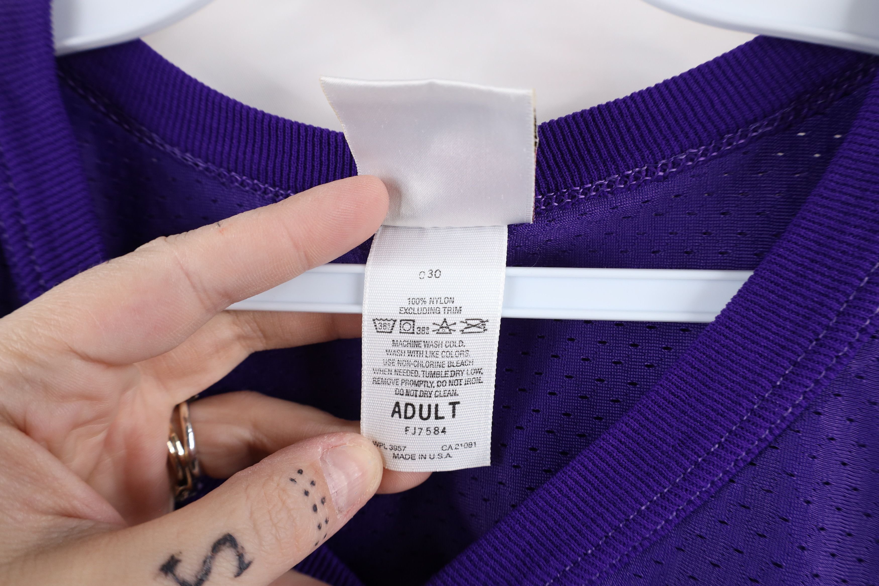 Vintage Vintage 90s Streetwear Cropped Mesh Football Jersey USA Size US XXL / EU 58 / 5 - 7 Thumbnail