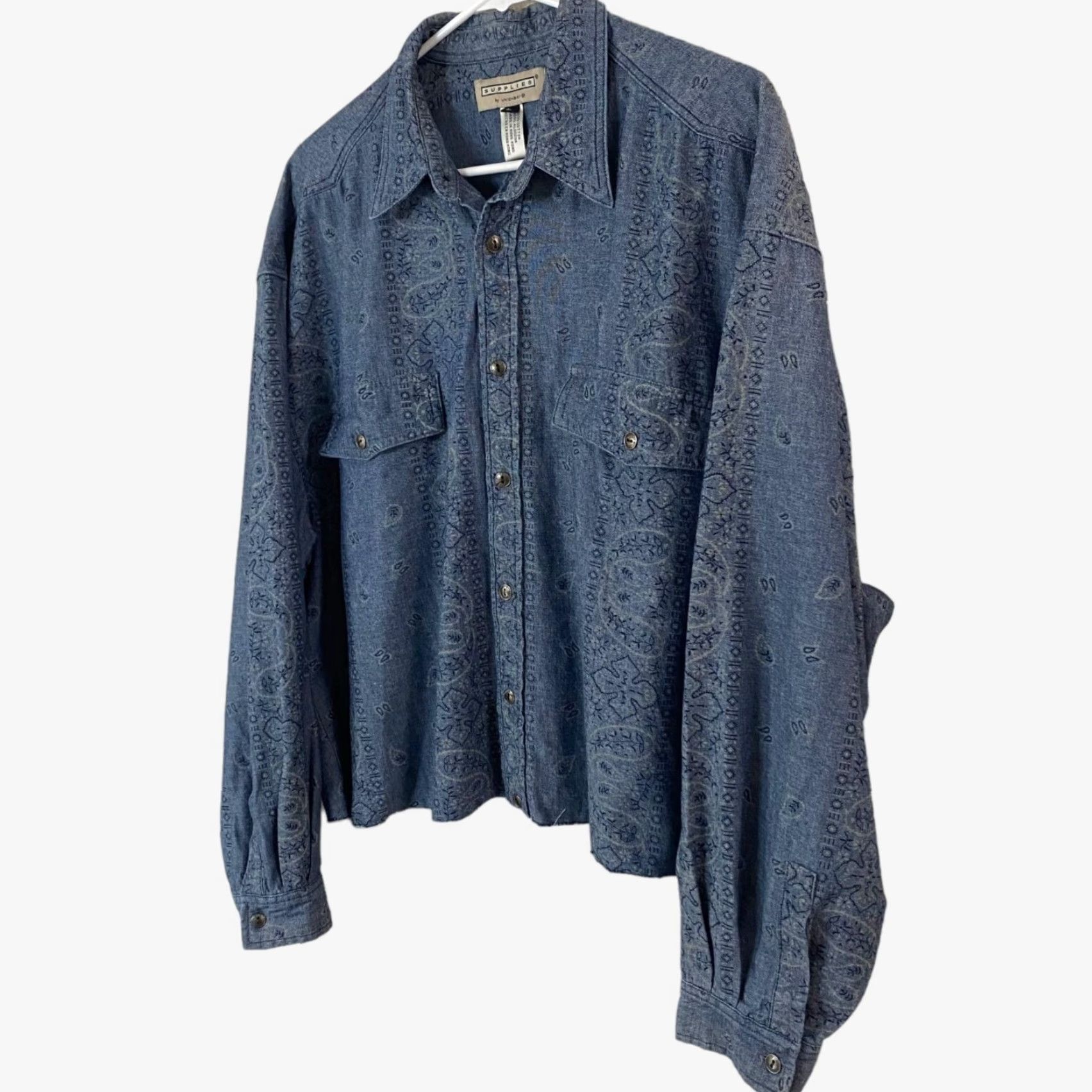 Vintage VINTAGE UNIONBAY Shirt Cropped Button-Up Chambray 100% Cotton Long Sleeve Women’s Large Blue Paisley Size L / US 10 / IT 46 - 2 Thumbnail