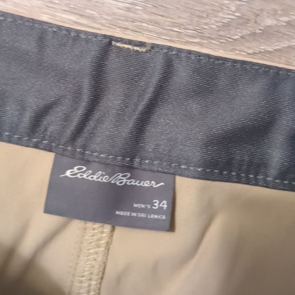 Eddie Bauer Eddie Bauer LT khaki active fit Ranier shorts size 34 Size US 34 / EU 50 - 4 Thumbnail