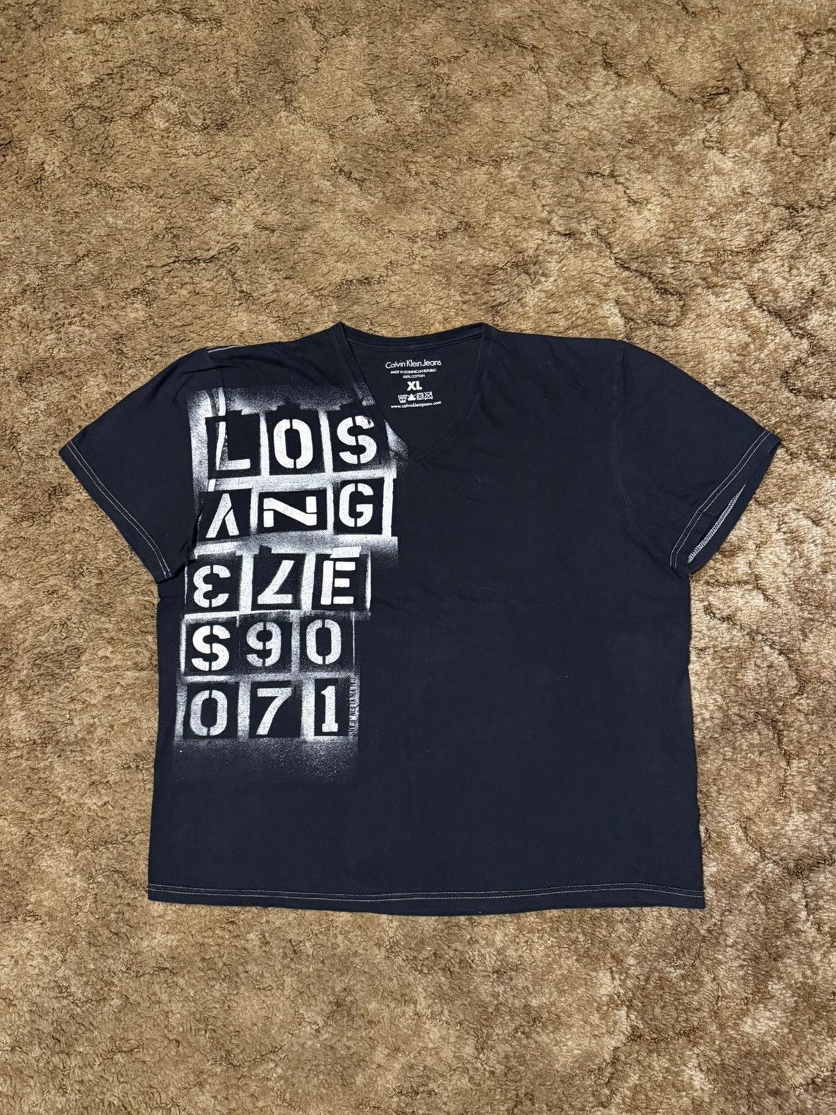 Calvin Klein Vintage Calvin Klein Los Angeles V-Neck T-Shirt Black XLarge Size US XL / EU 56 / 4 - 1 Thumbnail