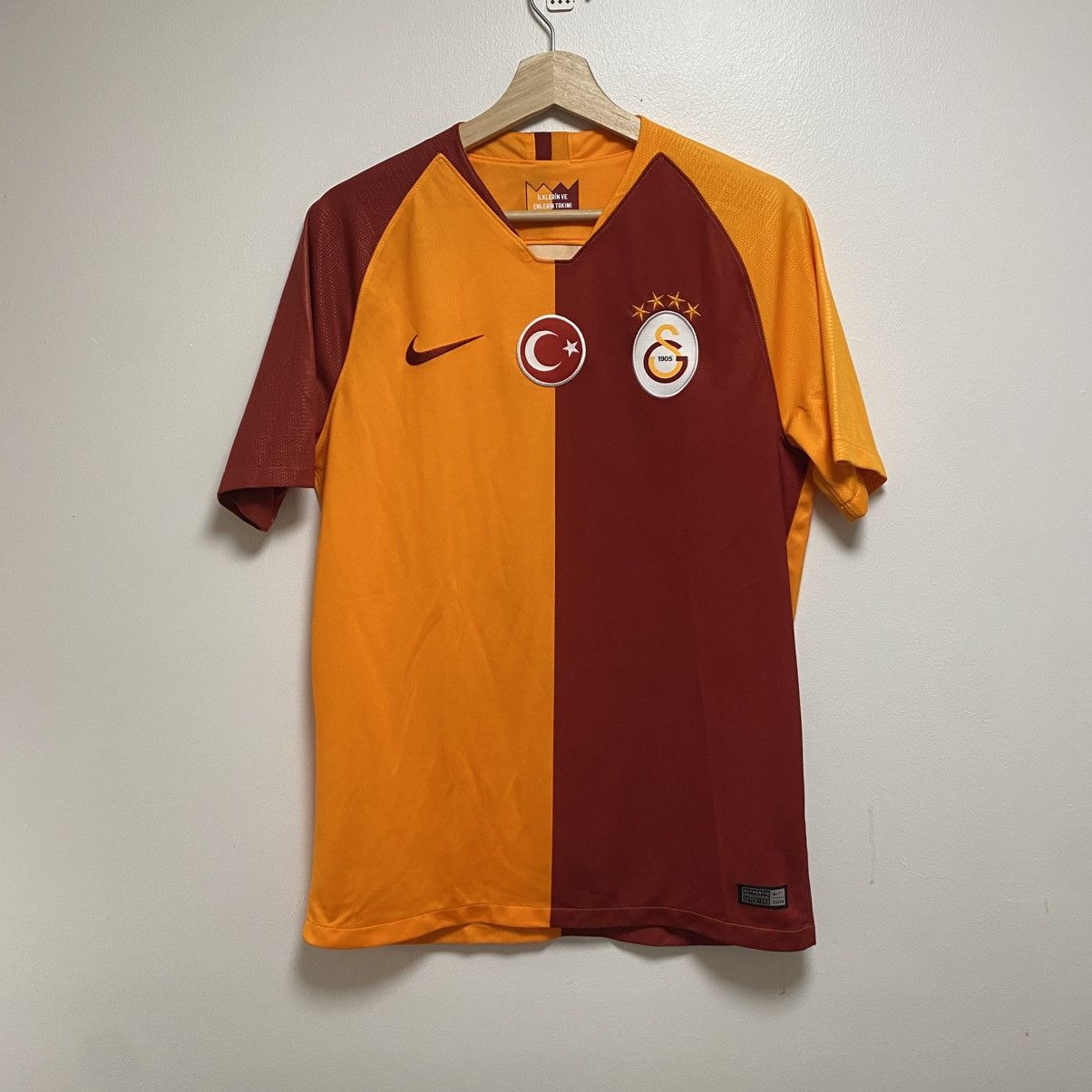 Nike Vintage Nike Galatasaray 2018 Soccer Jersey Kit Medium Size US M / EU 48-50 / 2 - 1 Thumbnail