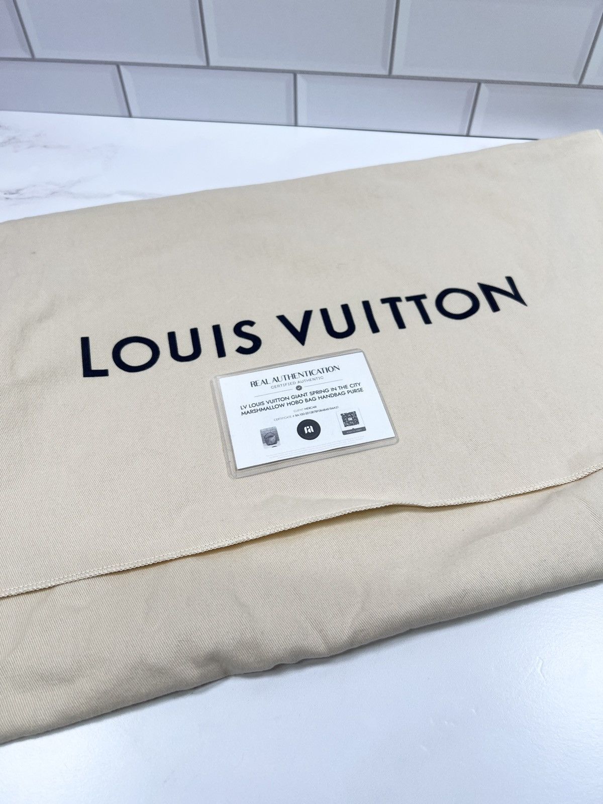 Louis Vuitton LV Louis Vuitton Giant Marshmallow Hobo Bag Handbag Purse Size ONE SIZE - 9 Thumbnail