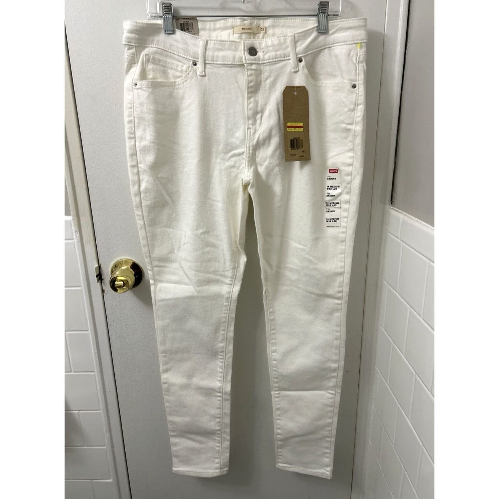 Levi's VINTAGE? No. Size 24" / US 00 / IT 34 - 2 Thumbnail