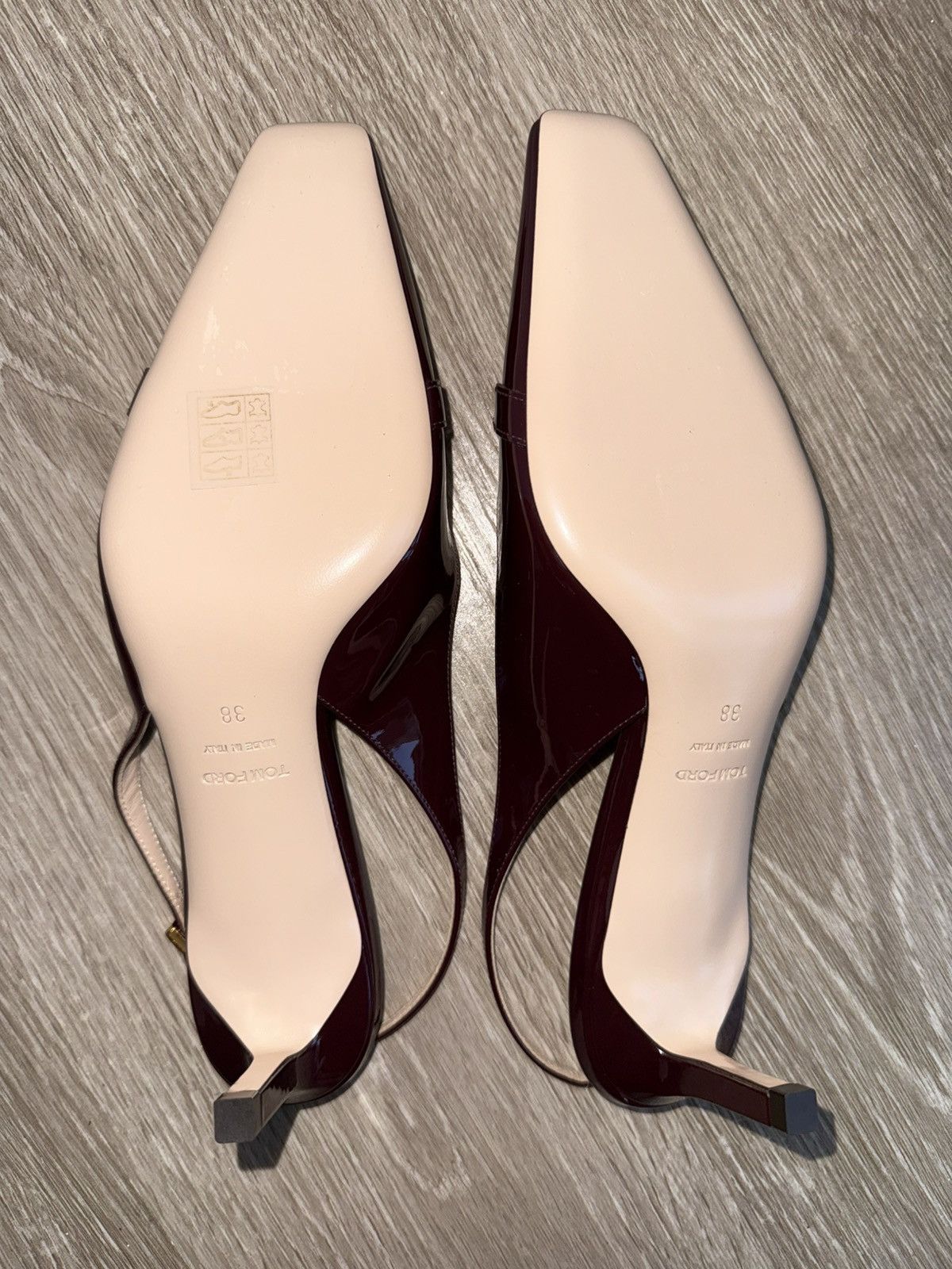 Tom Ford Tom Ford Patent Whitney Kitten Heels Size US 8 / IT 38 - 2 Thumbnail