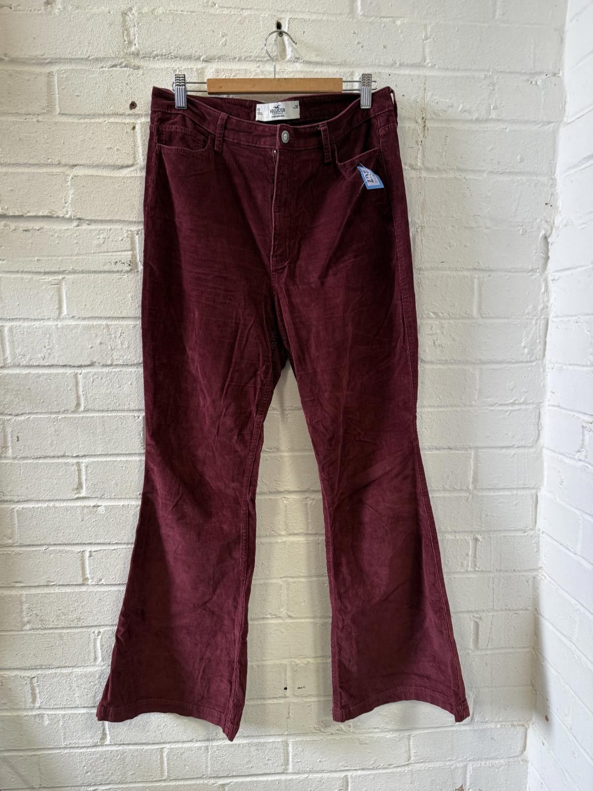 Hollister Hollister Ultra High-Rise Women's Corduroy Pants Burgundy W Size 30" / US 8 / IT 44 - 1 Thumbnail