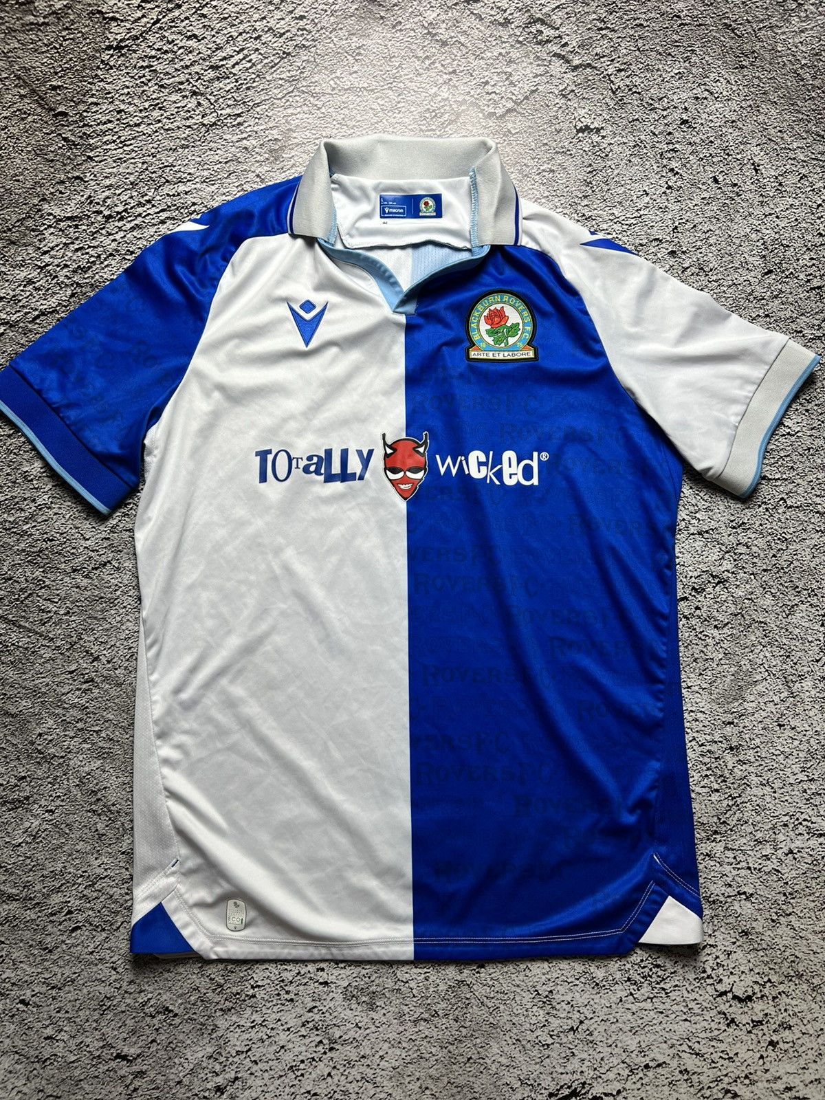 Macron Macron blackburn rovers jersey totally wicked Size US L / EU 52-54 / 3 - 1 Thumbnail