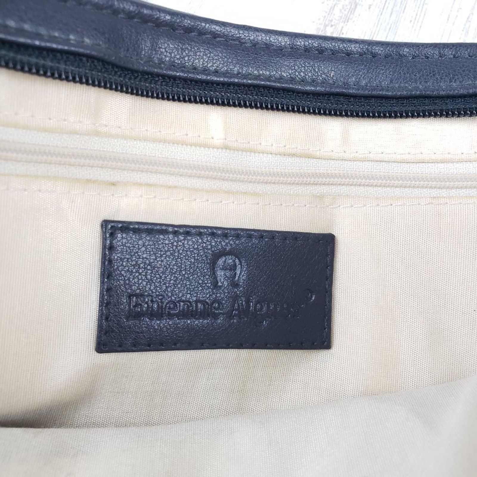 Etienne Aigner Etienne Aigner Canvas Navy Blue Faux Leather Shoulder Purse Size ONE SIZE - 6 Thumbnail