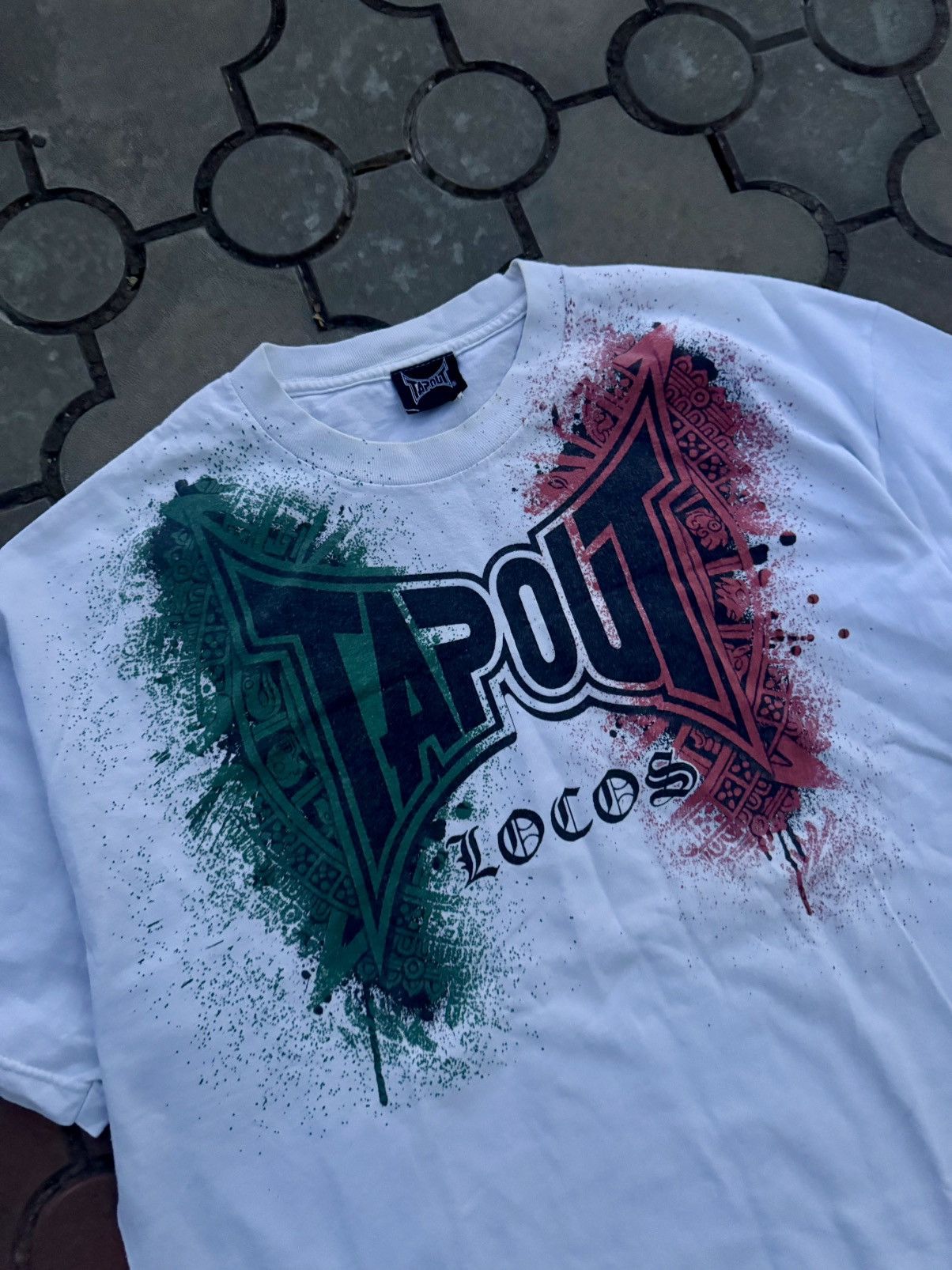 Tapout Vintage Tapout Locos Big Logo Tee Shirt Size US L / EU 52-54 / 3 - 2 Thumbnail